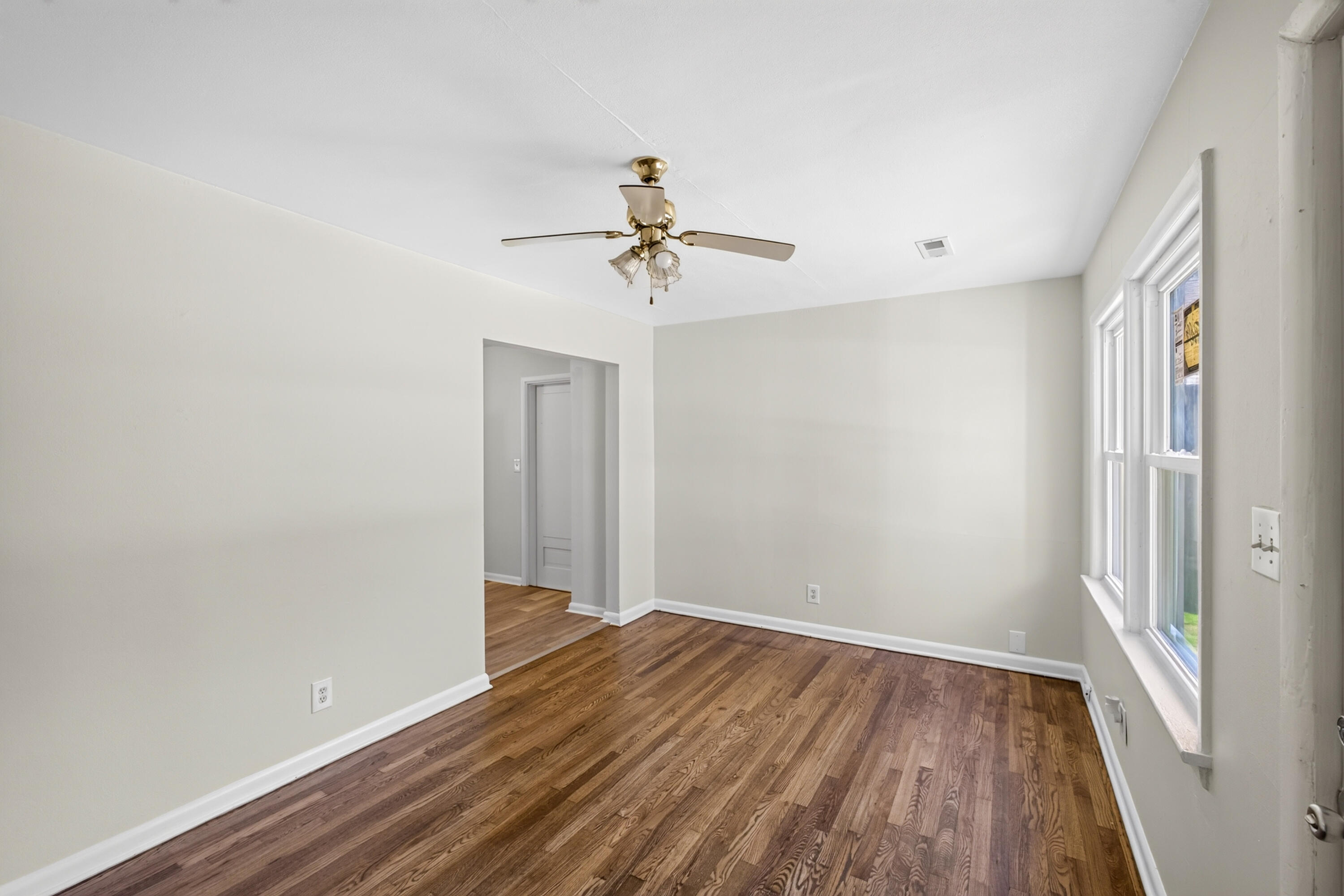2120 North Fort Avenue Property Photo 4