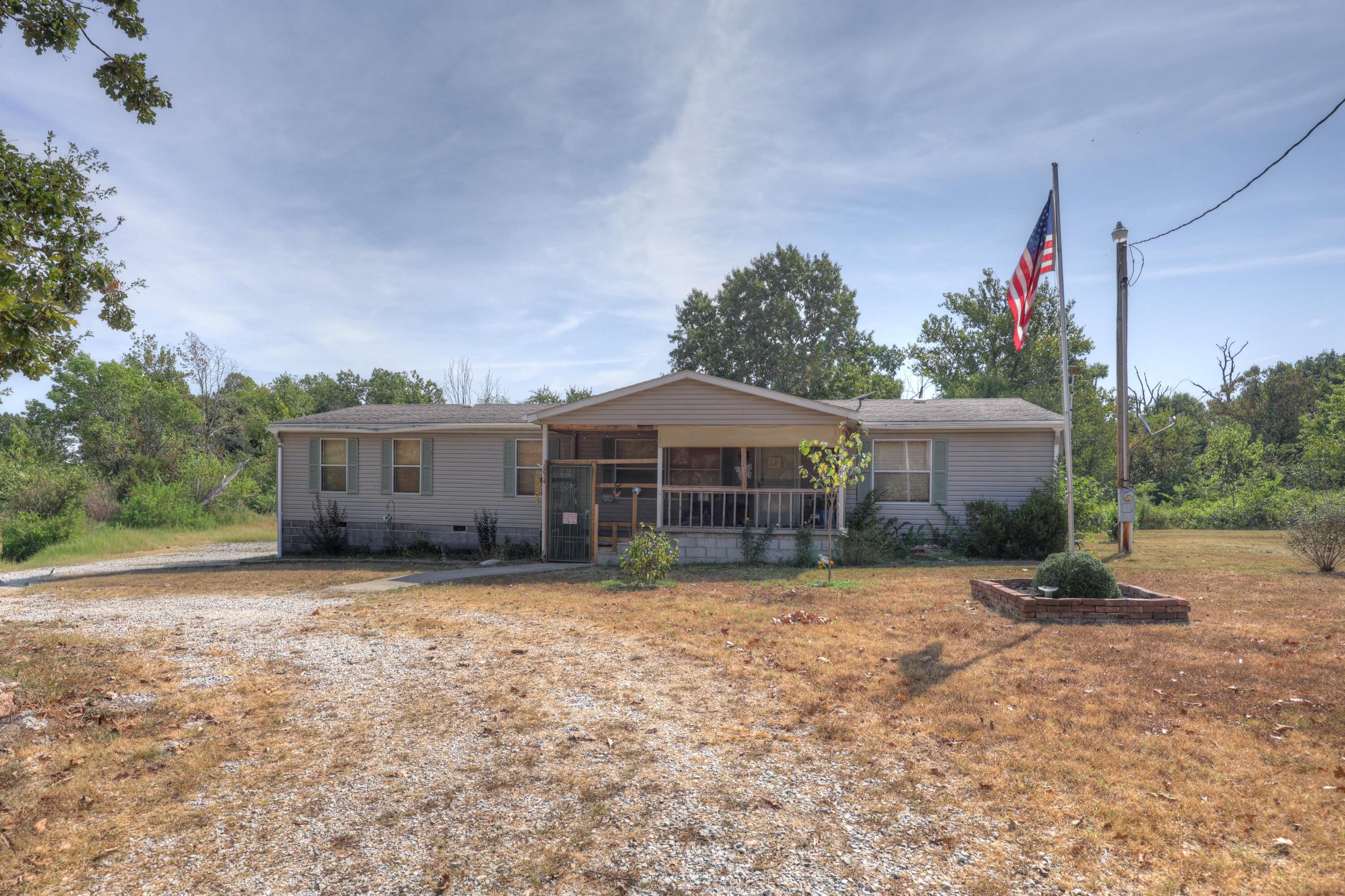 1634 Morrison Loop Property Photo 1