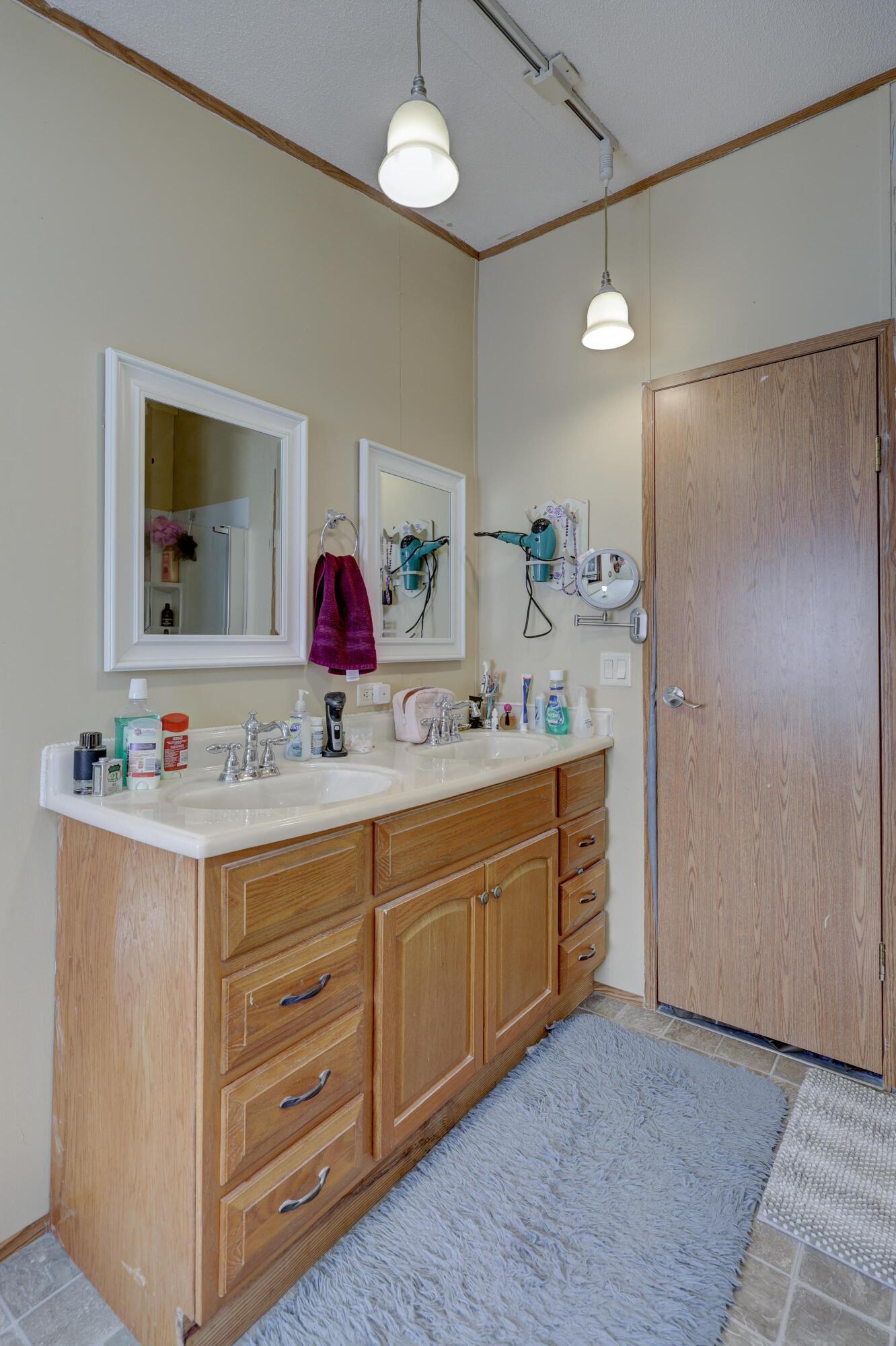 1634 Morrison Loop Property Photo 22