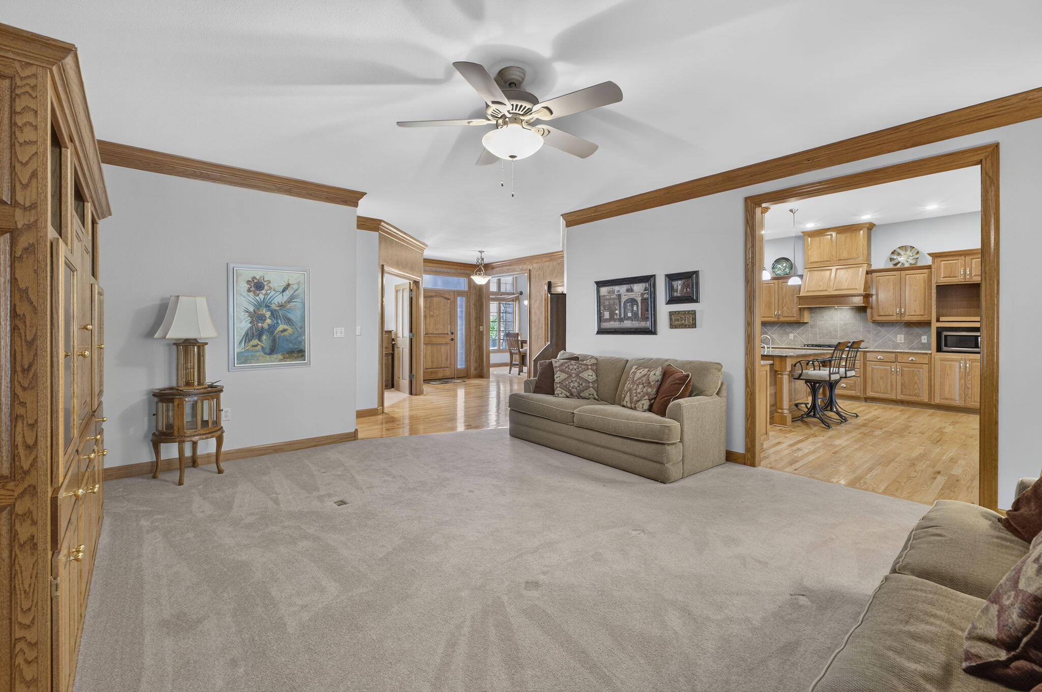 711 East Stone Ridge Drive Property Photo 11
