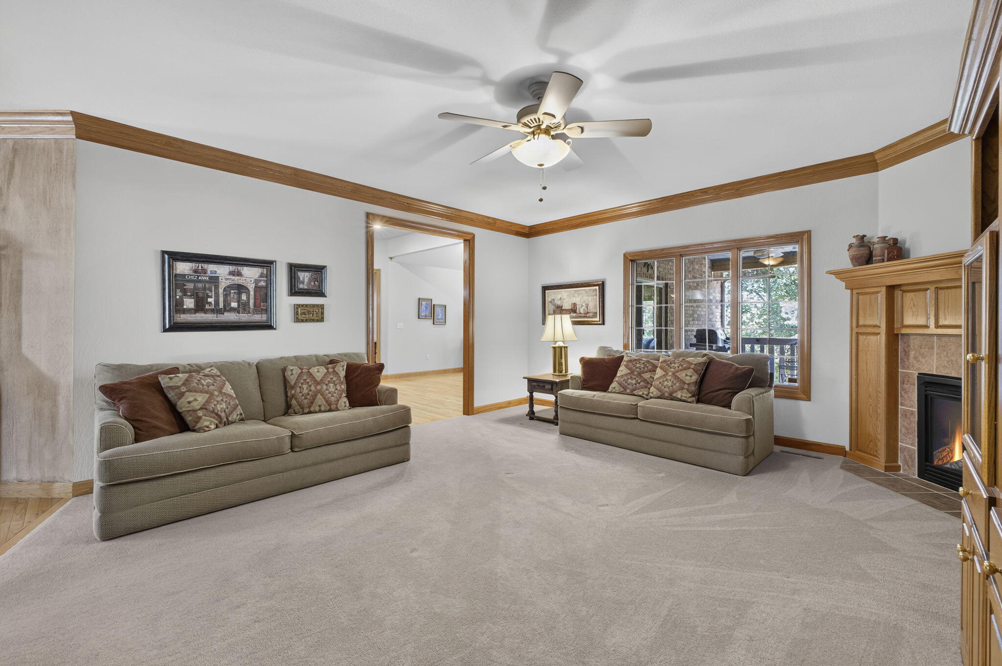 711 East Stone Ridge Drive Property Photo 12