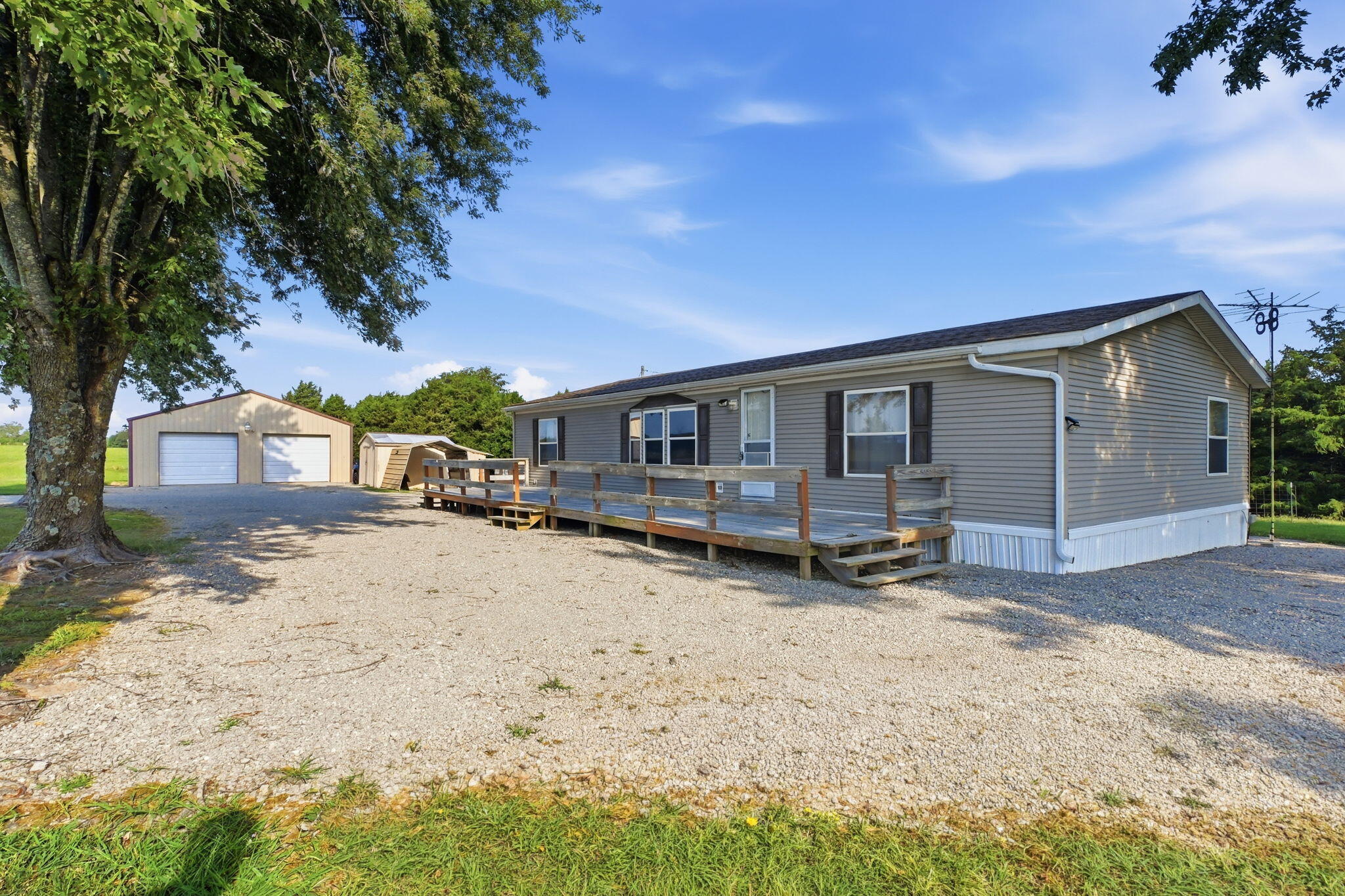 13449 State Highway J Property Photo 5