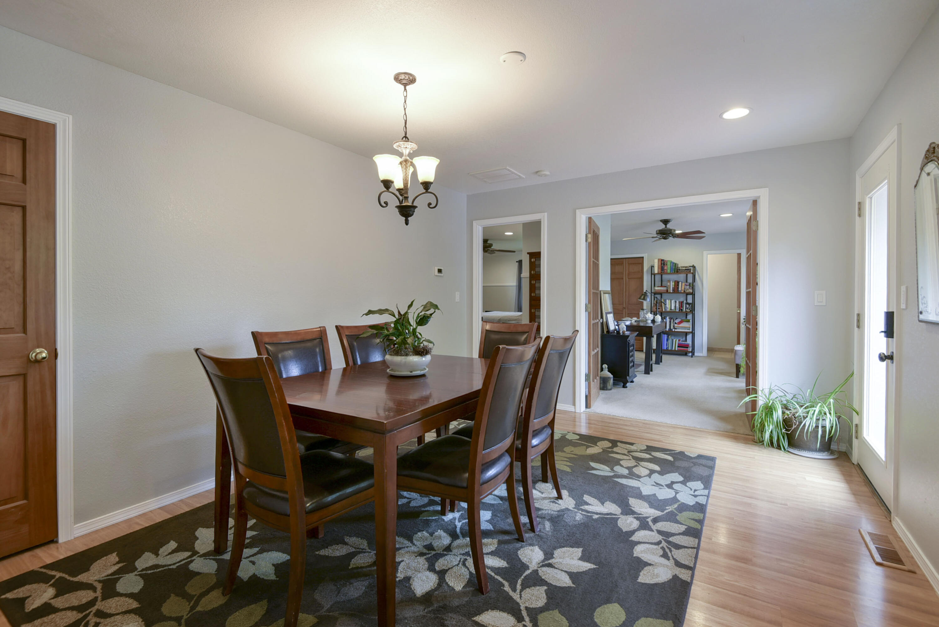 2685 West Farm Road 182 Property Photo 13