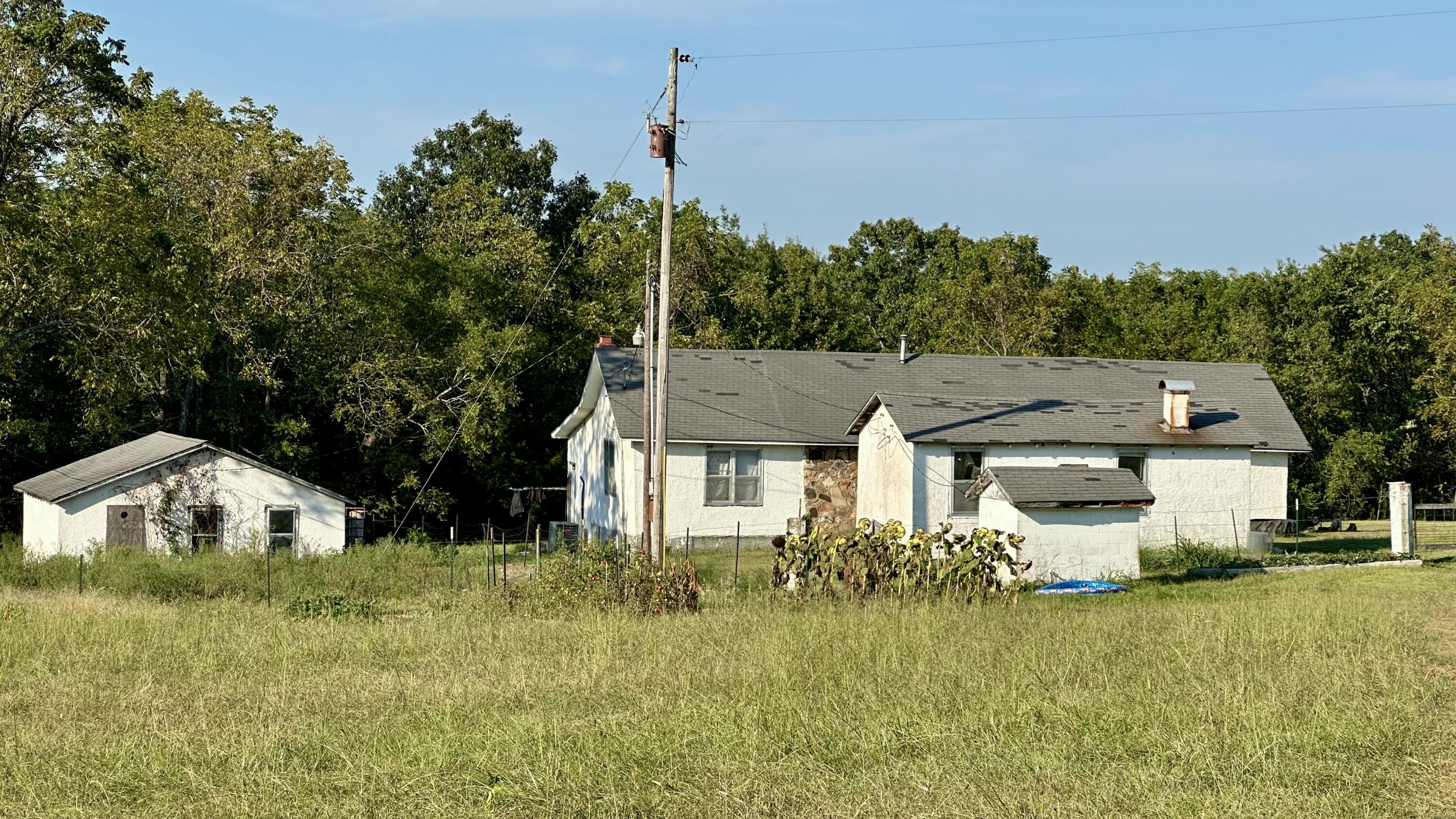 8301 Creek Road Property Photo 5