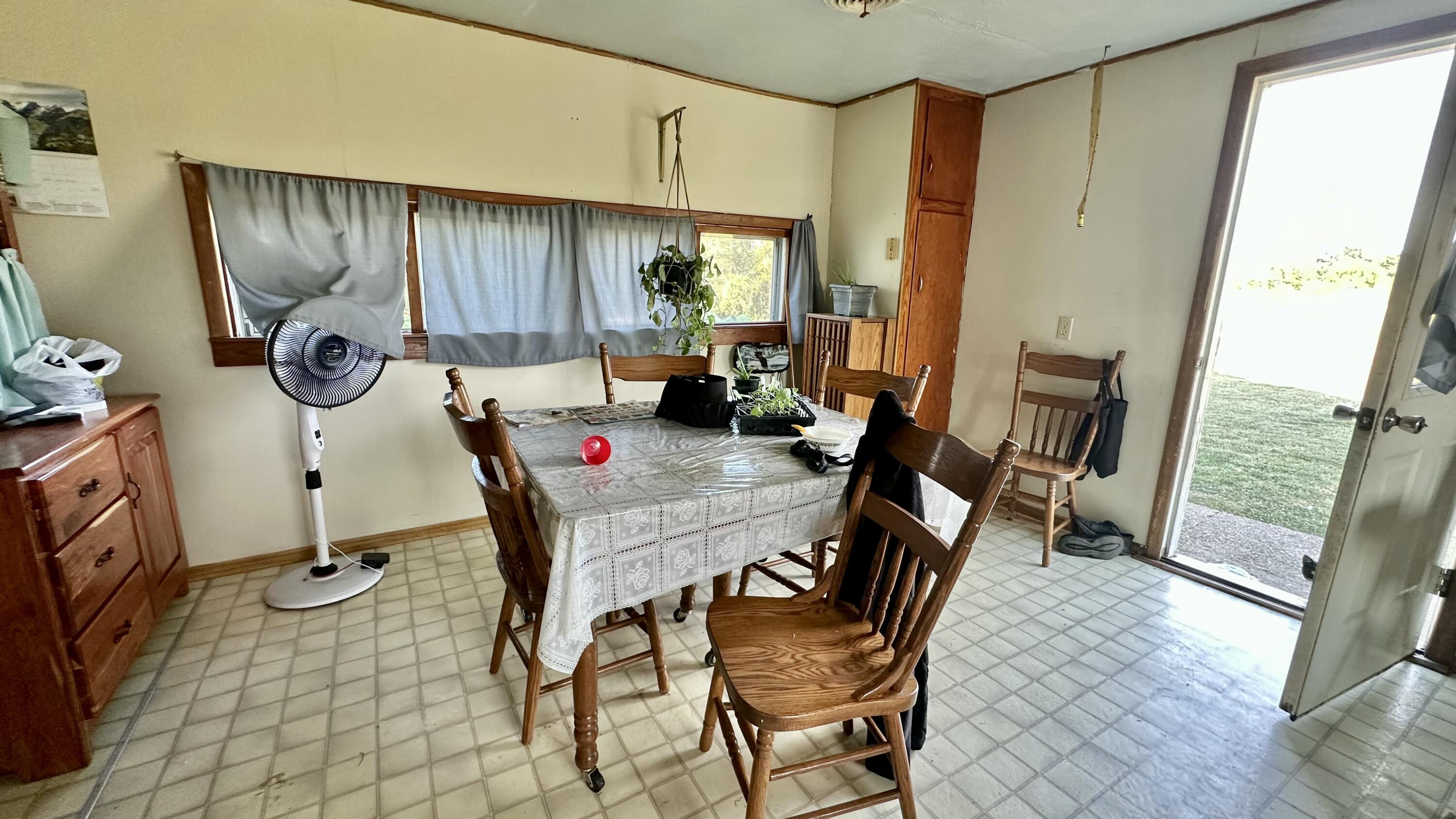 8301 Creek Road Property Photo 12