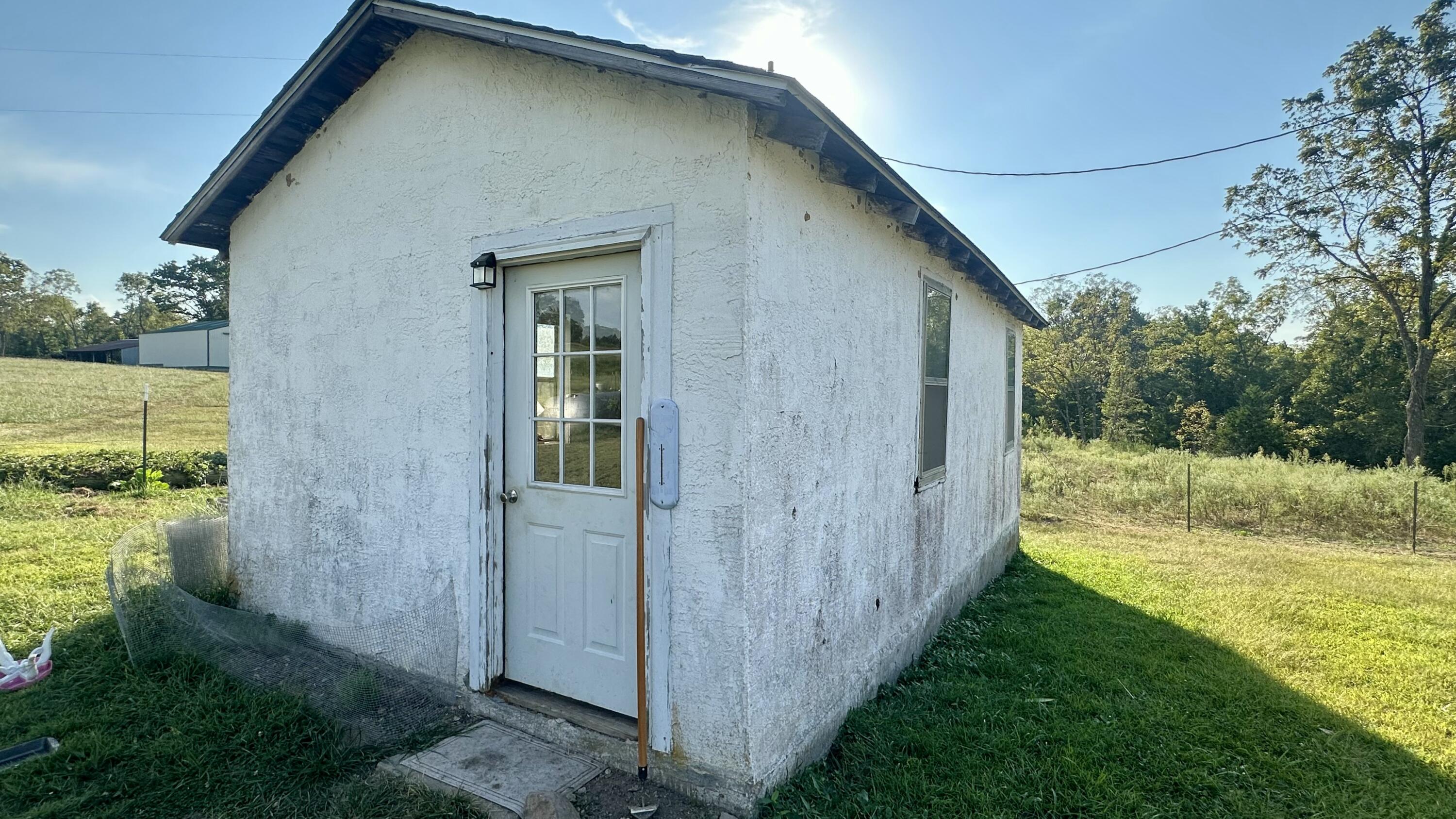 8301 Creek Road Property Photo 15