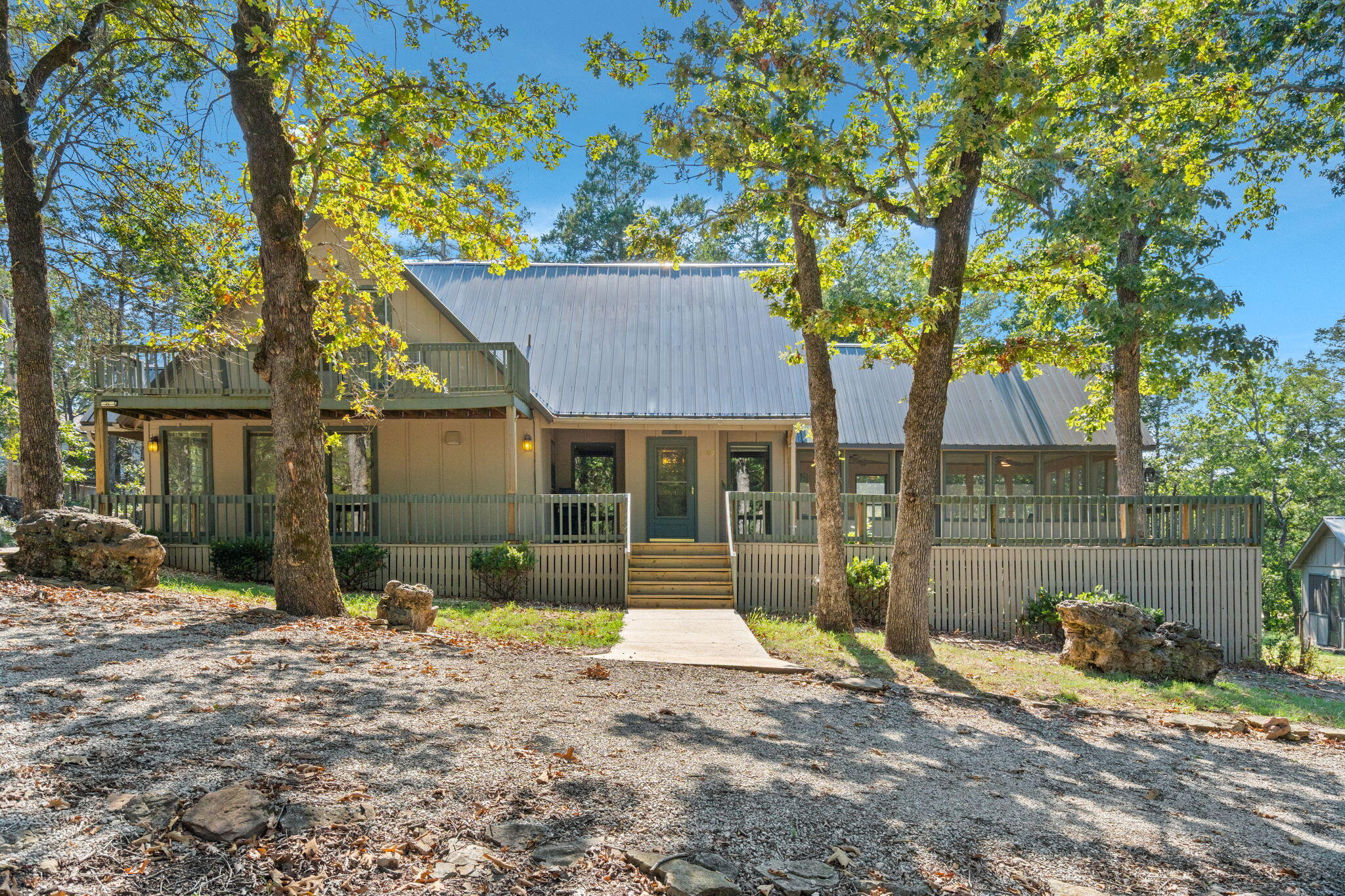 1109 Flicker Drive Property Photo 7