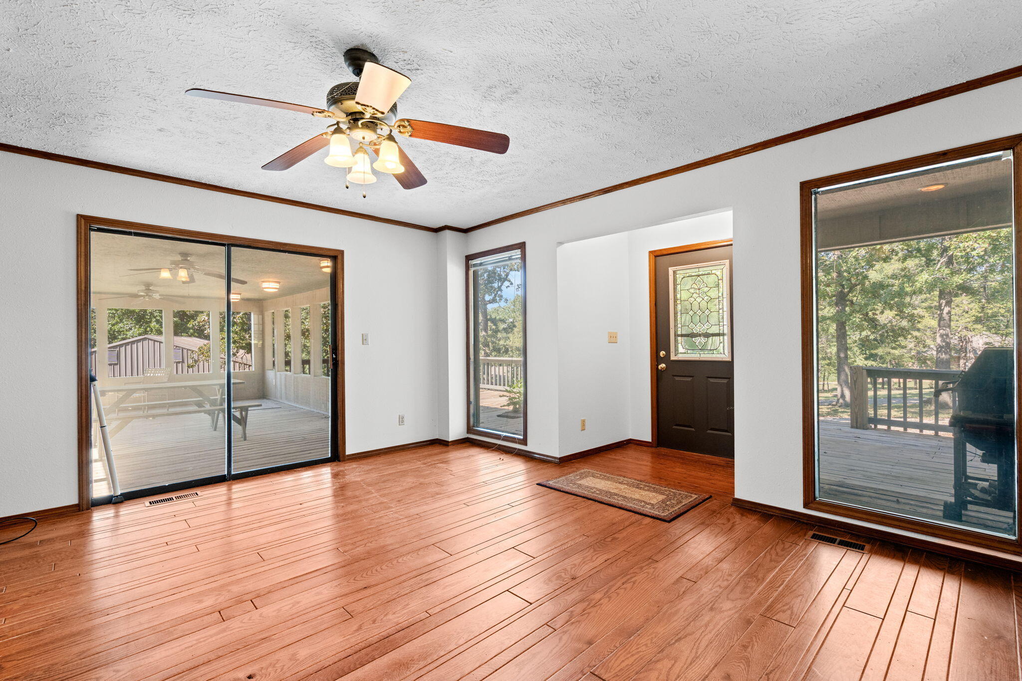 1109 Flicker Drive Property Photo 15