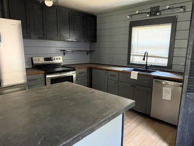 1819 Olive Street Property Photo 2