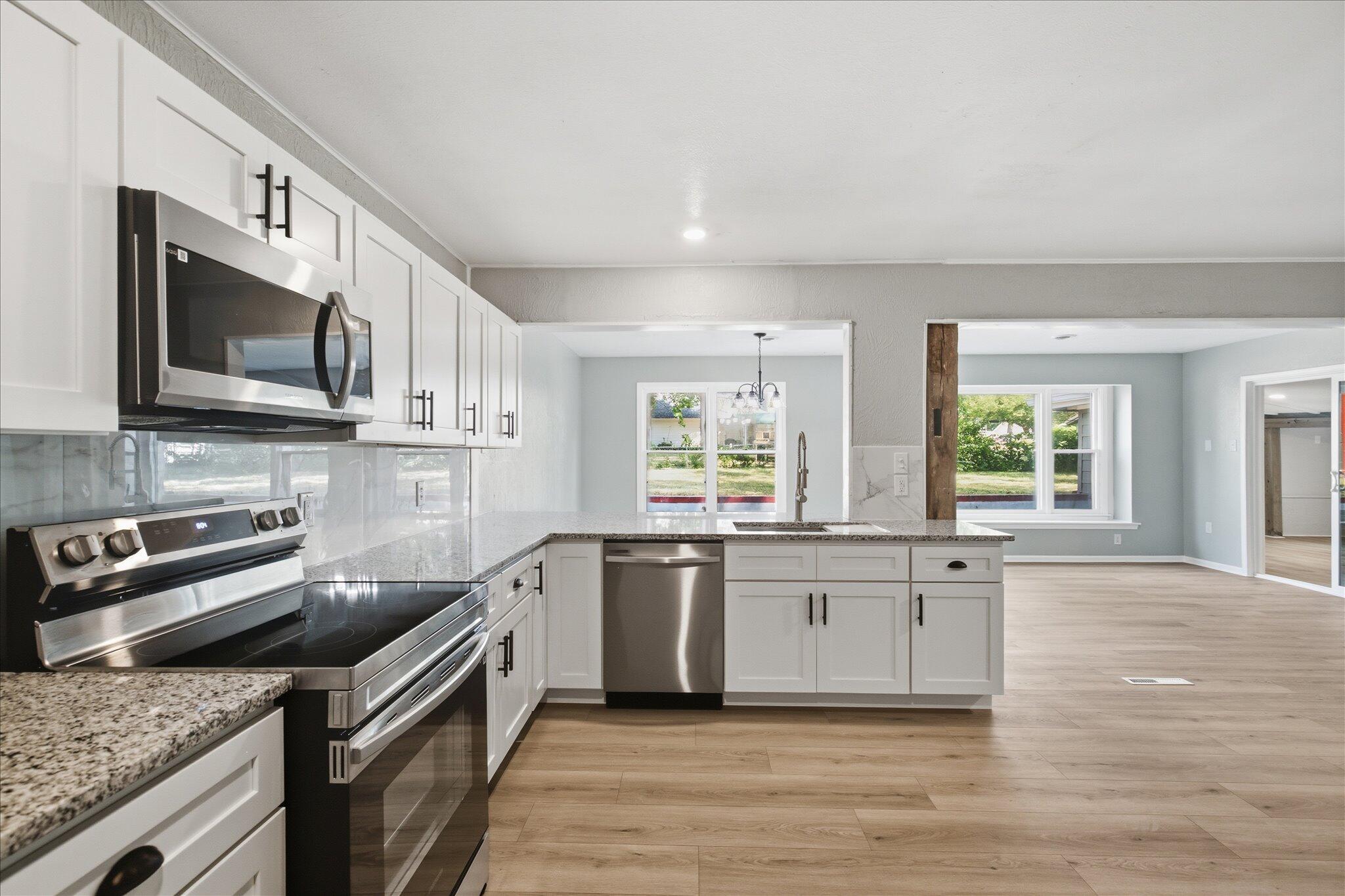 1015 West Downing Street Property Photo 7