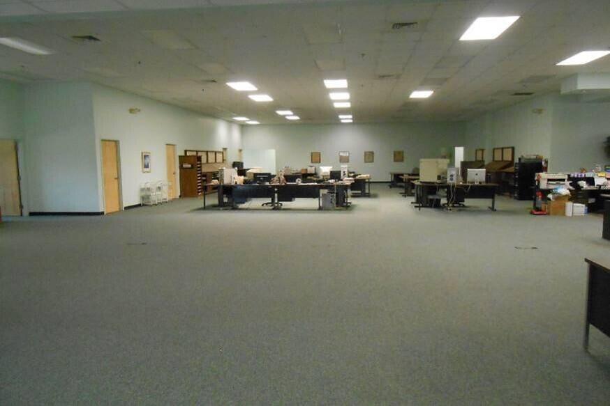 200 Industrial Park Drive Property Photo 2
