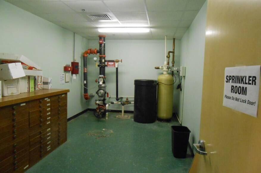 200 Industrial Park Drive Property Photo 6