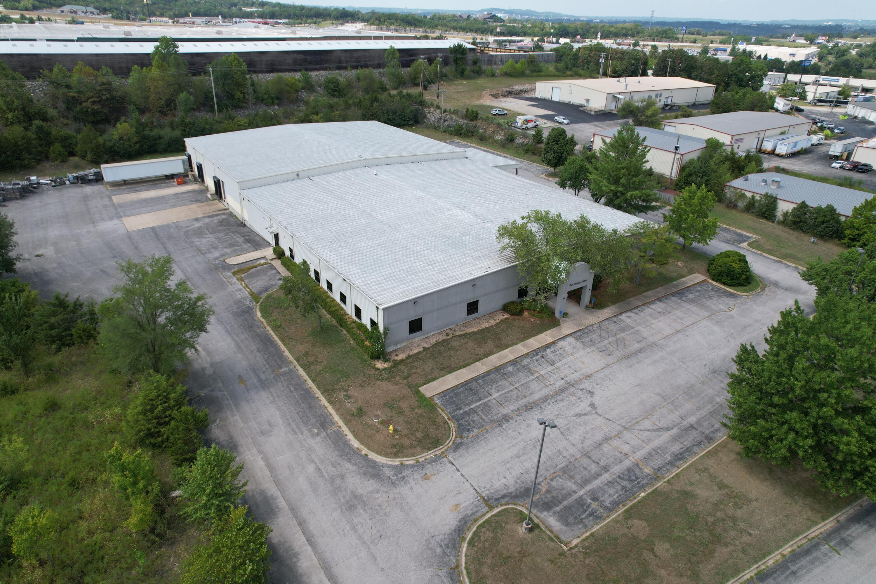 200 Industrial Park Drive Property Photo 12
