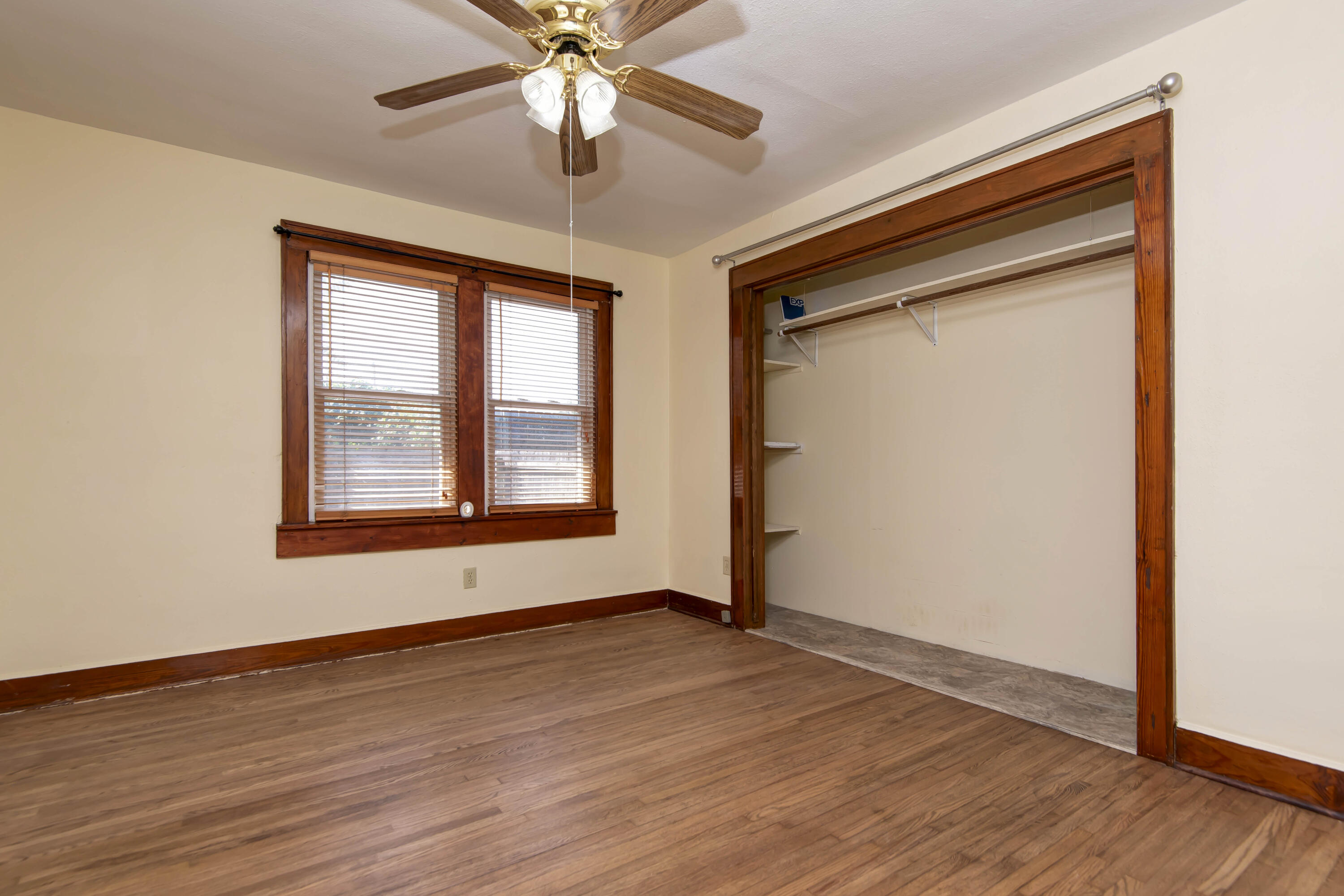 2424 North Broadway Avenue Property Photo 6