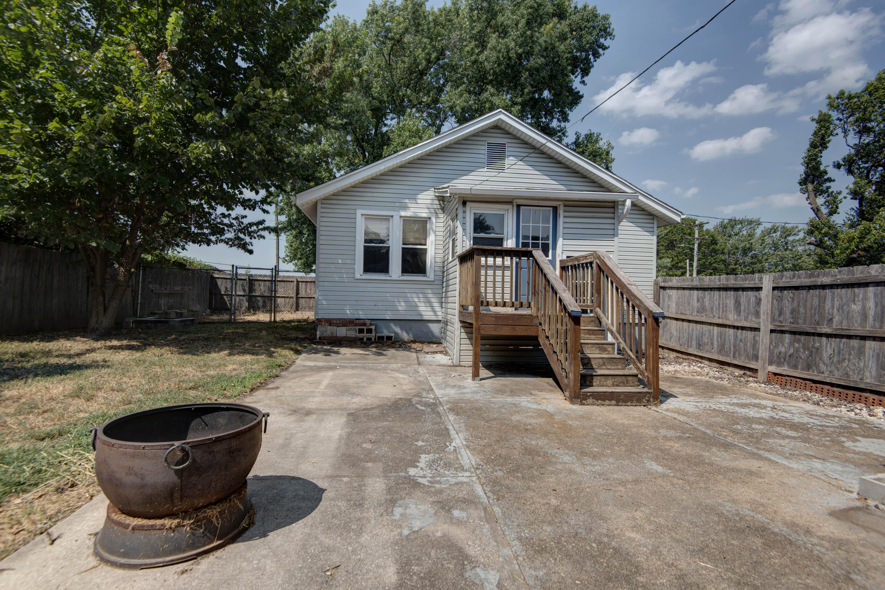 2424 North Broadway Avenue Property Photo 20