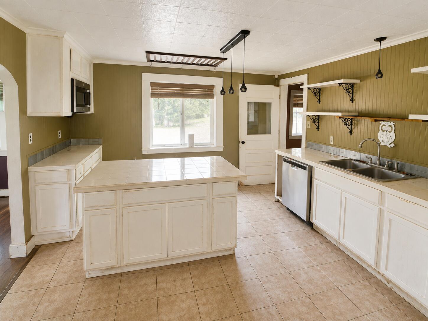 16307 Farm Road 2110 Property Photo 9