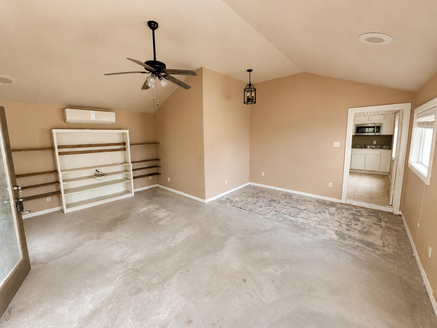 16307 Farm Road 2110 Property Photo 21