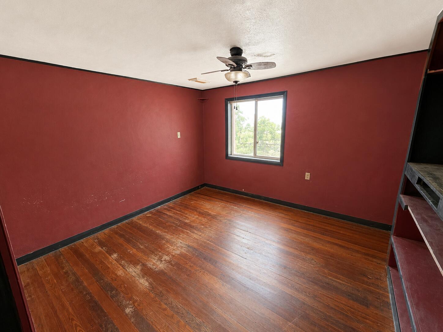 16307 Farm Road 2110 Property Photo 25