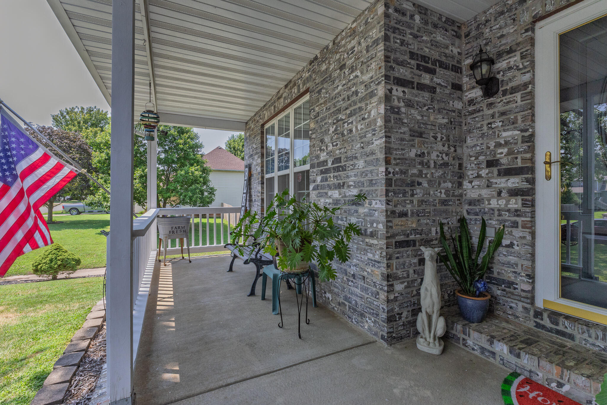 403 East Halsey Street Property Photo 6