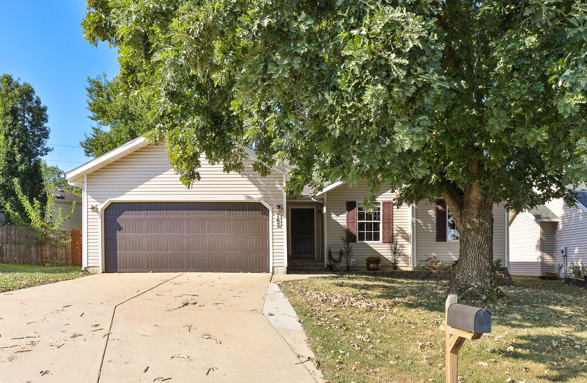 762 West Juniper Lane Property Photo 1