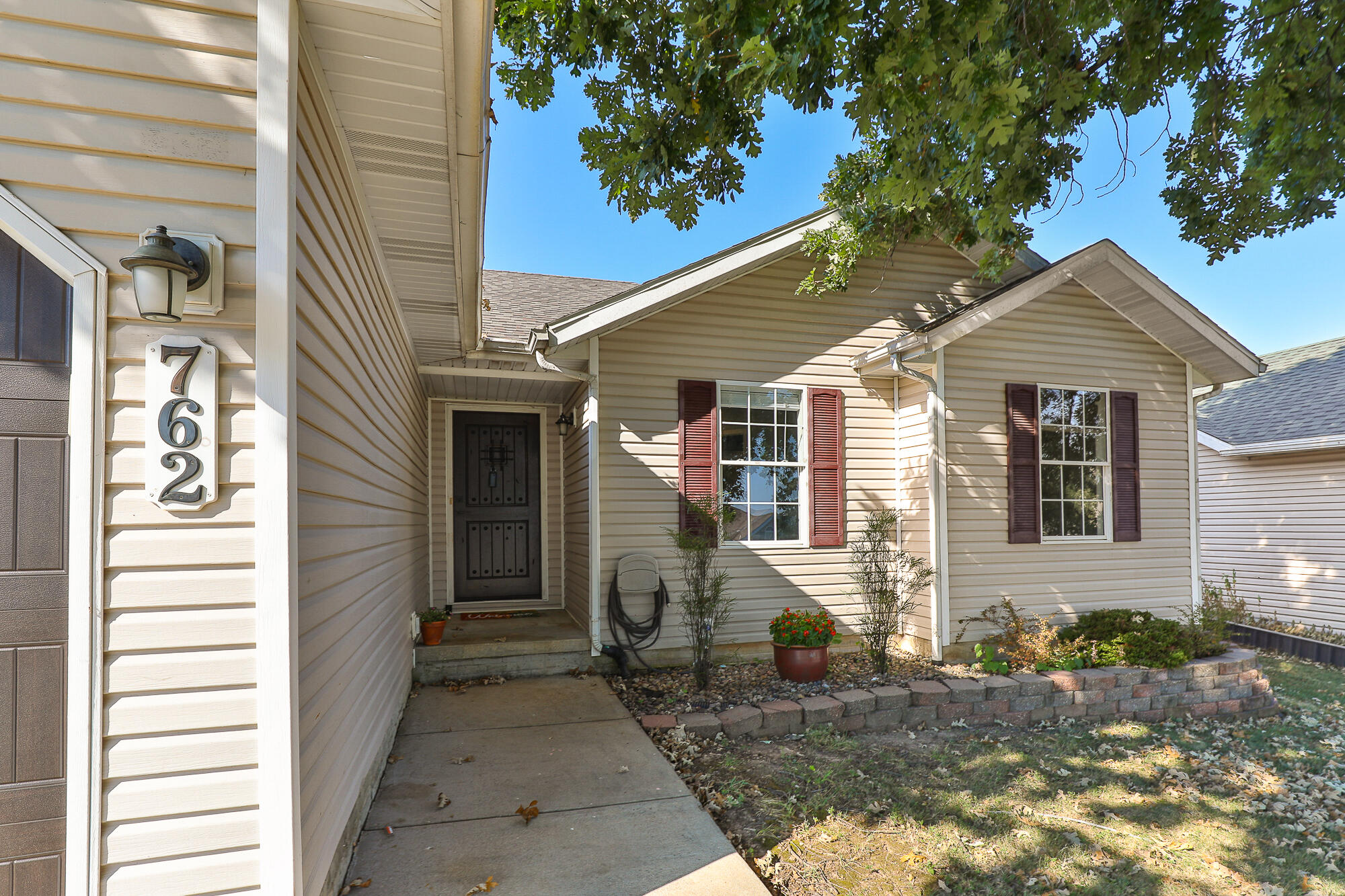 762 West Juniper Lane Property Photo 2