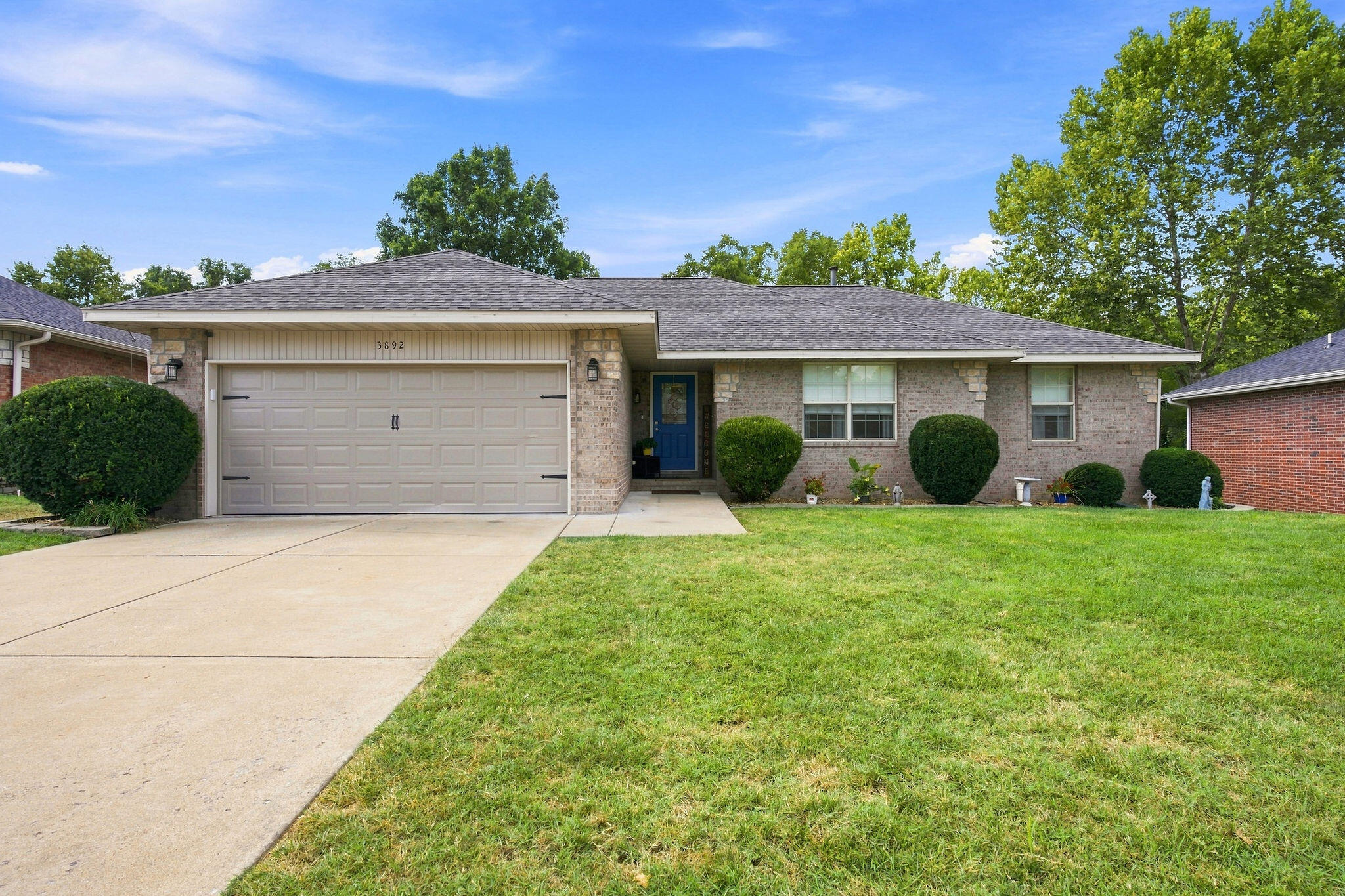 3892 West Parkridge Circle Property Photo 1