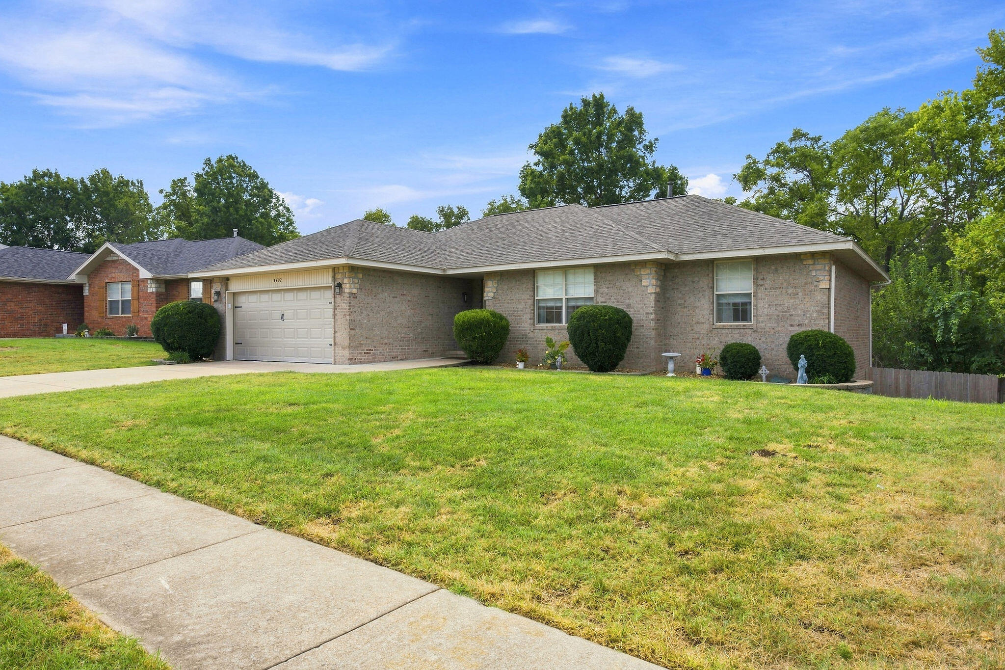 3892 West Parkridge Circle Property Photo 3