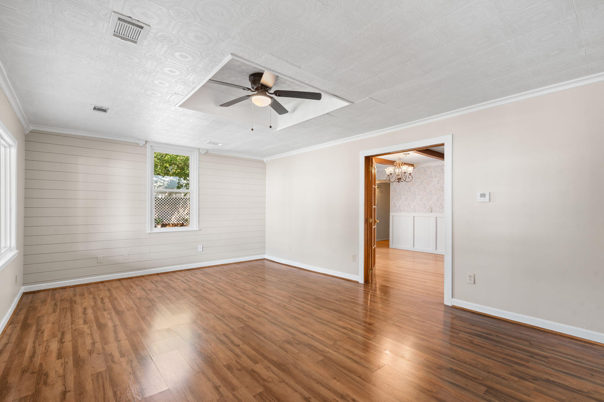 10503 Lawrence 1112 Property Photo 7