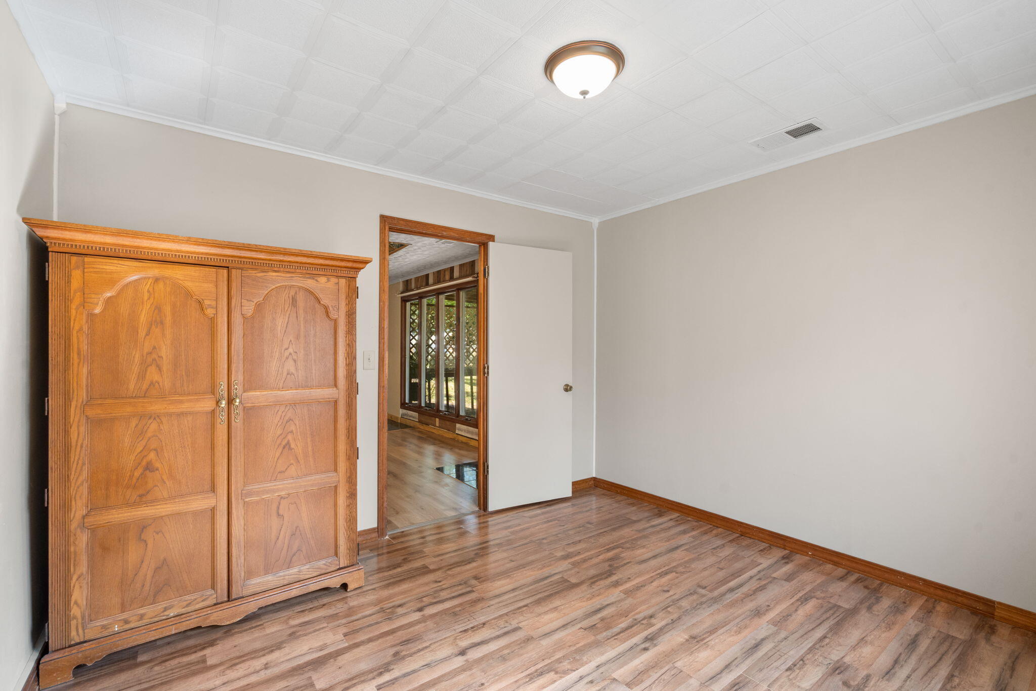 10503 Lawrence 1112 Property Photo 30