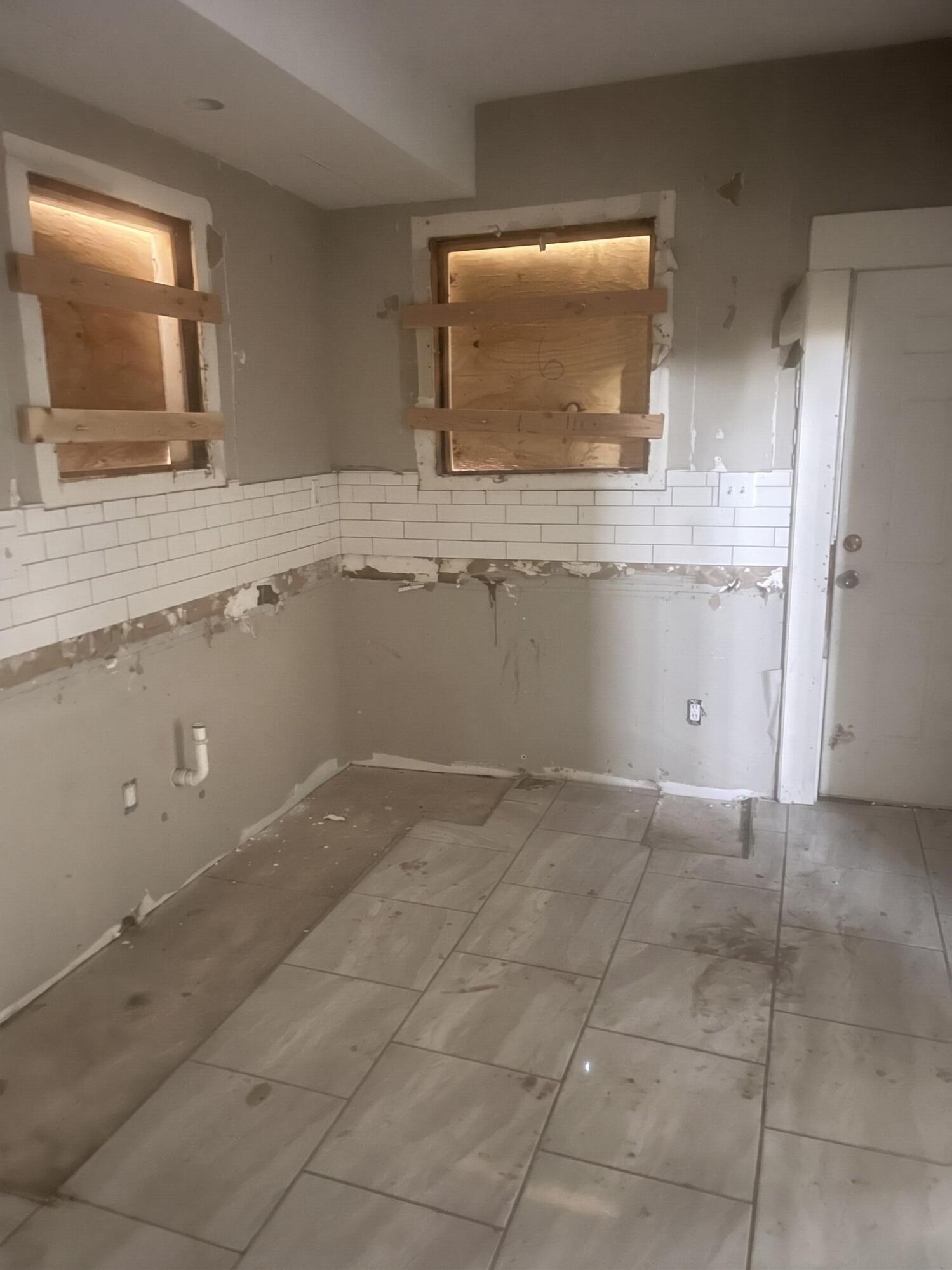 2819 Brooklyn Avenue Property Photo 3