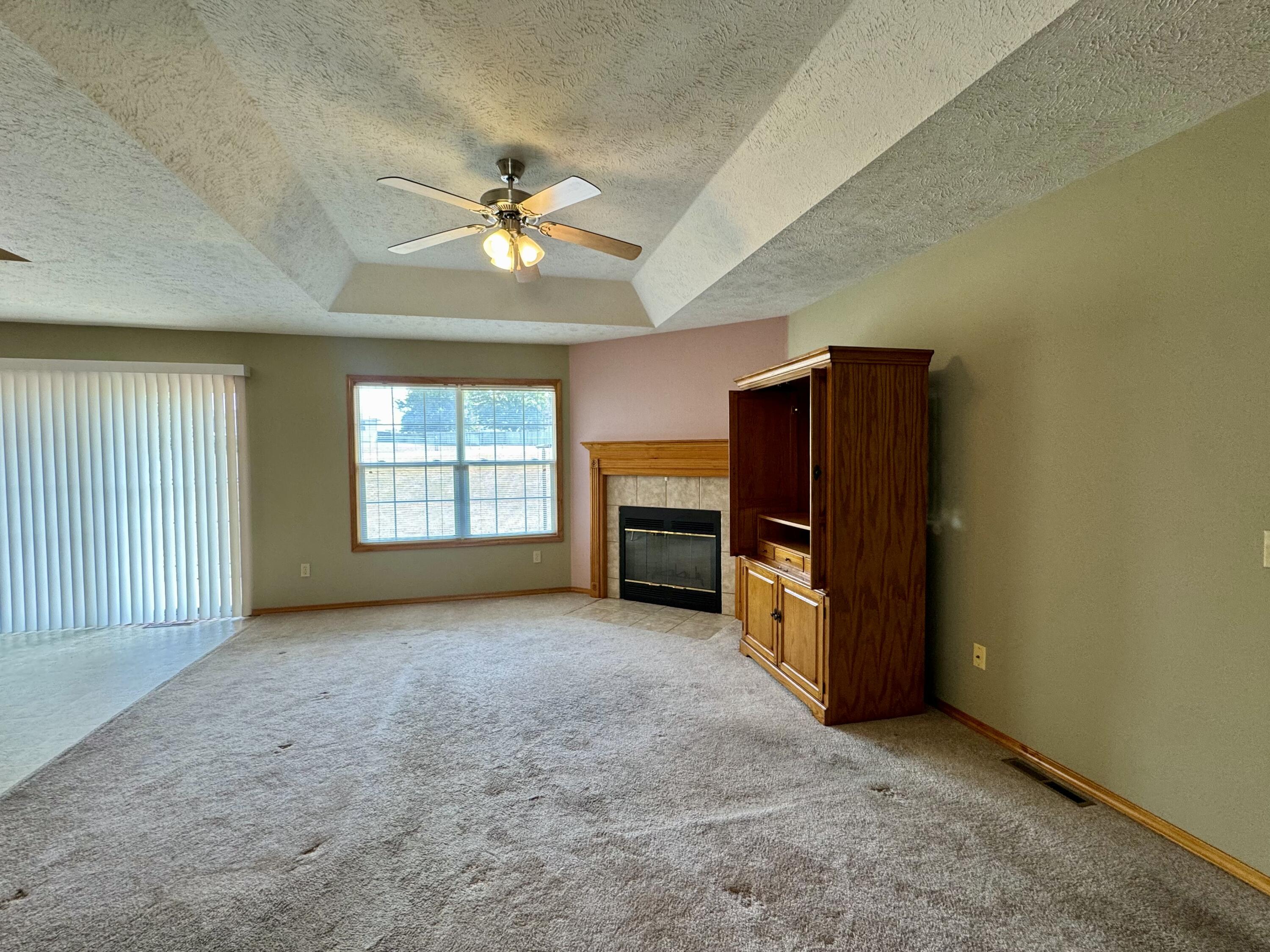 3802 West Greenway Drive Property Photo 7