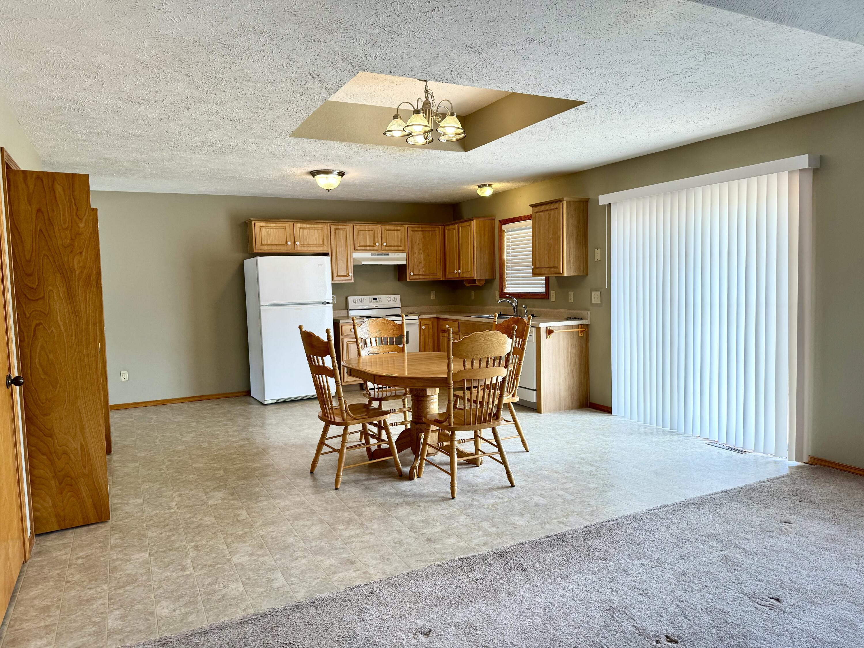 3802 West Greenway Drive Property Photo 9