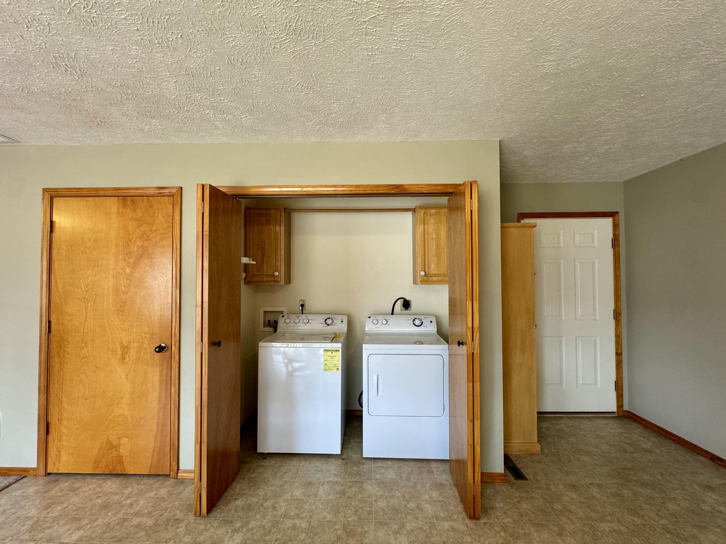 3802 West Greenway Drive Property Photo 11