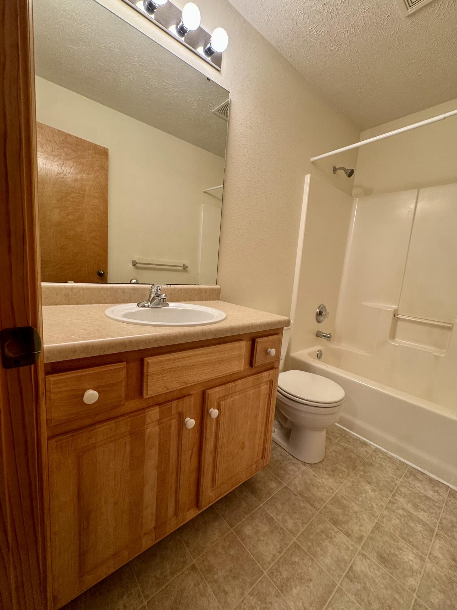 3802 West Greenway Drive Property Photo 13