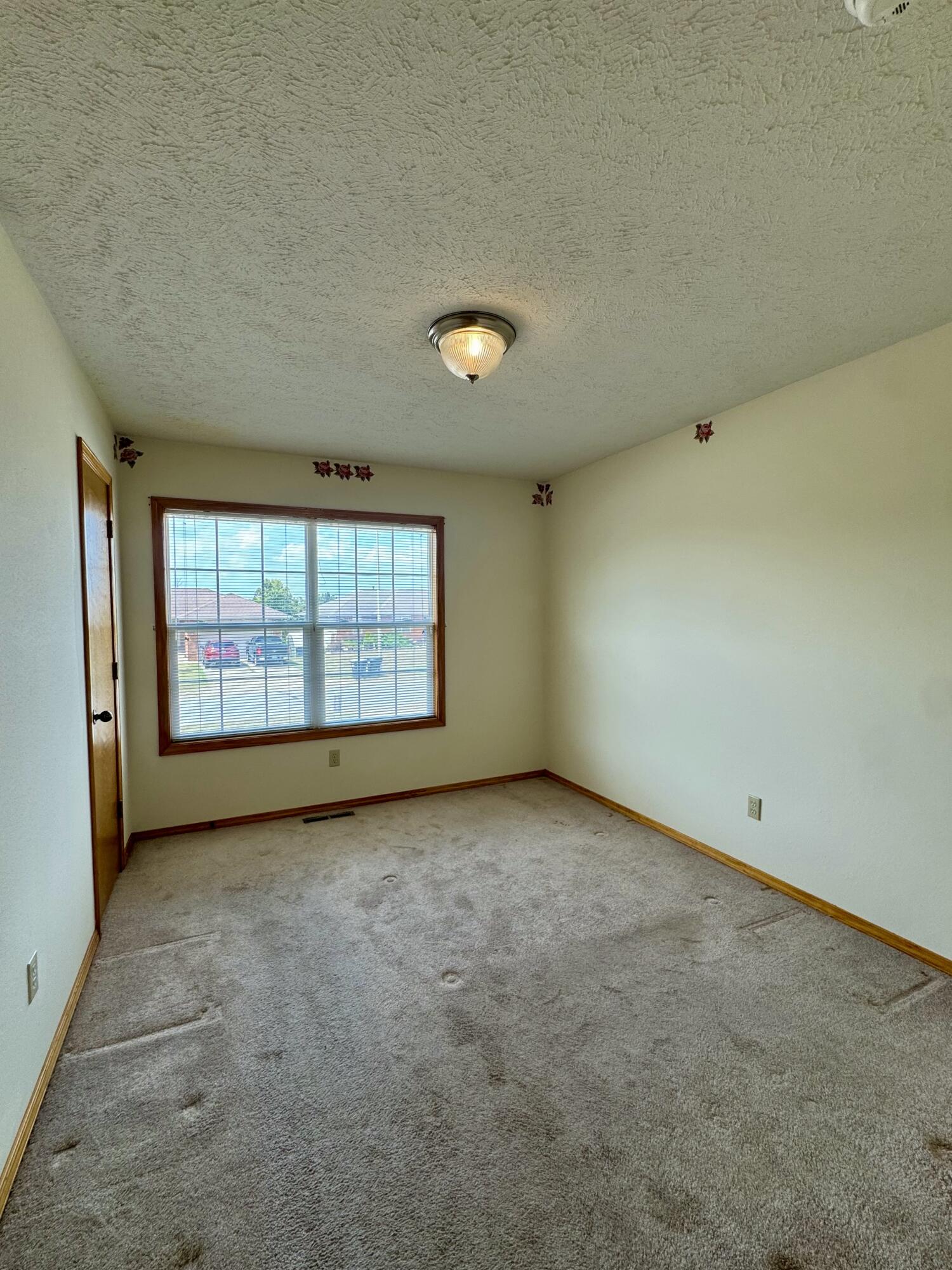 3802 West Greenway Drive Property Photo 14