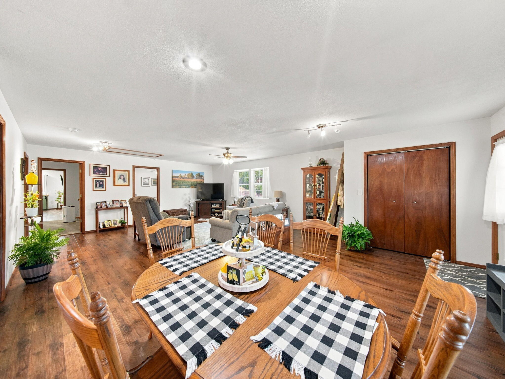 426 Stock Drive Property Photo 9