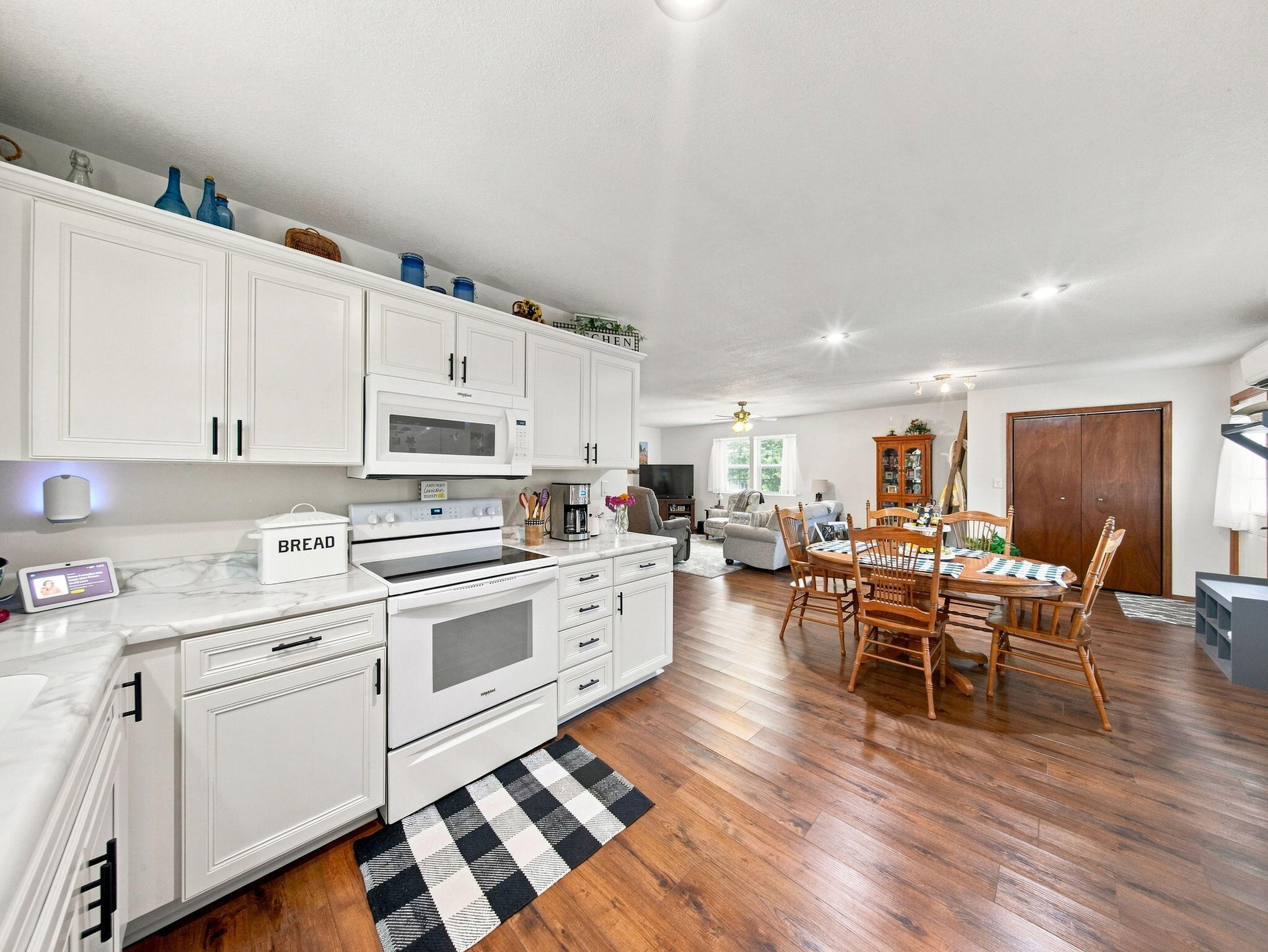 426 Stock Drive Property Photo 11