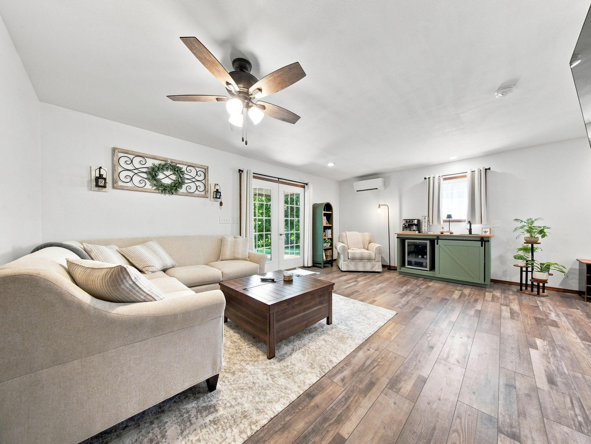 426 Stock Drive Property Photo 12