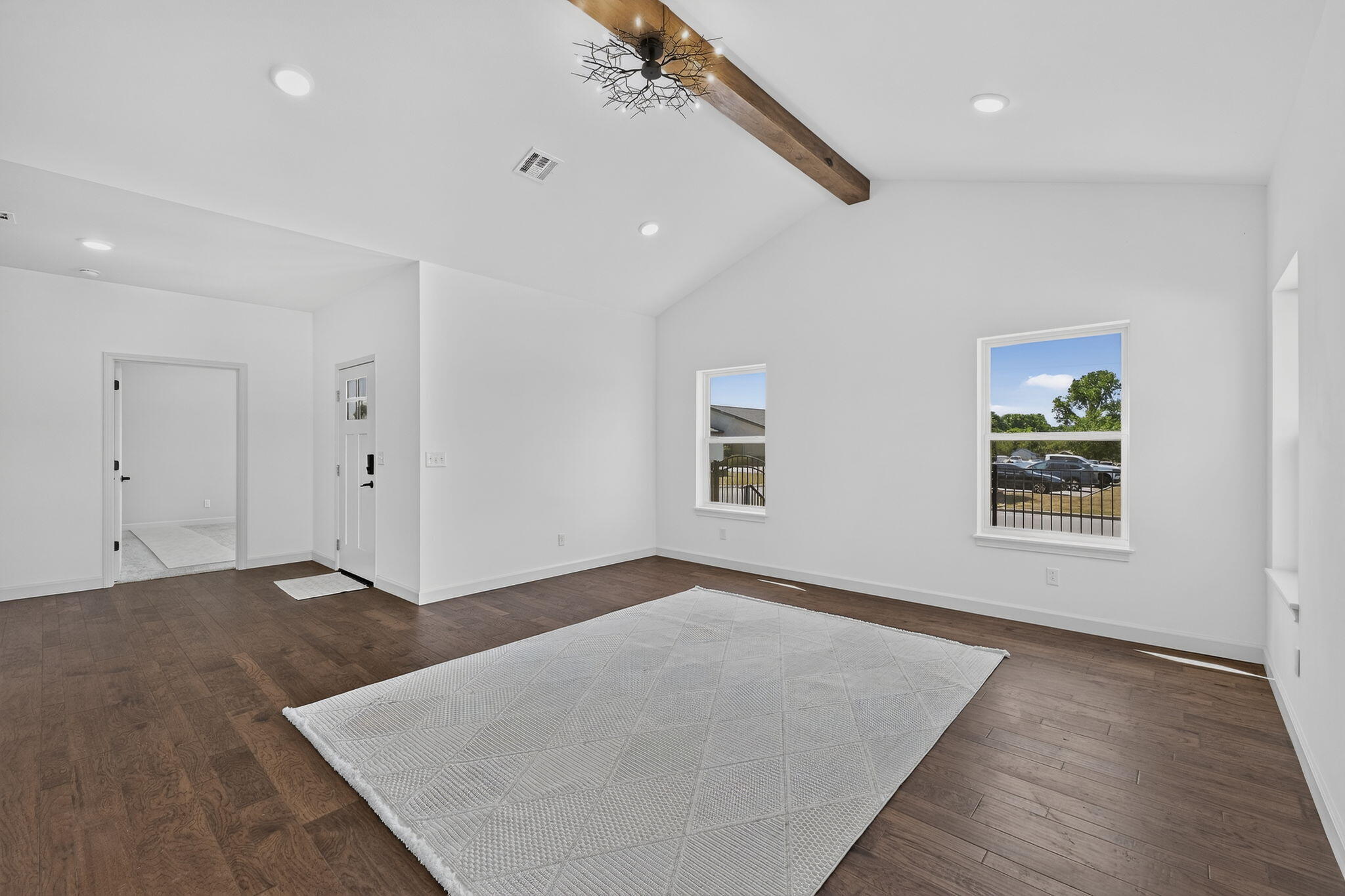 60332869 Property Photo 4