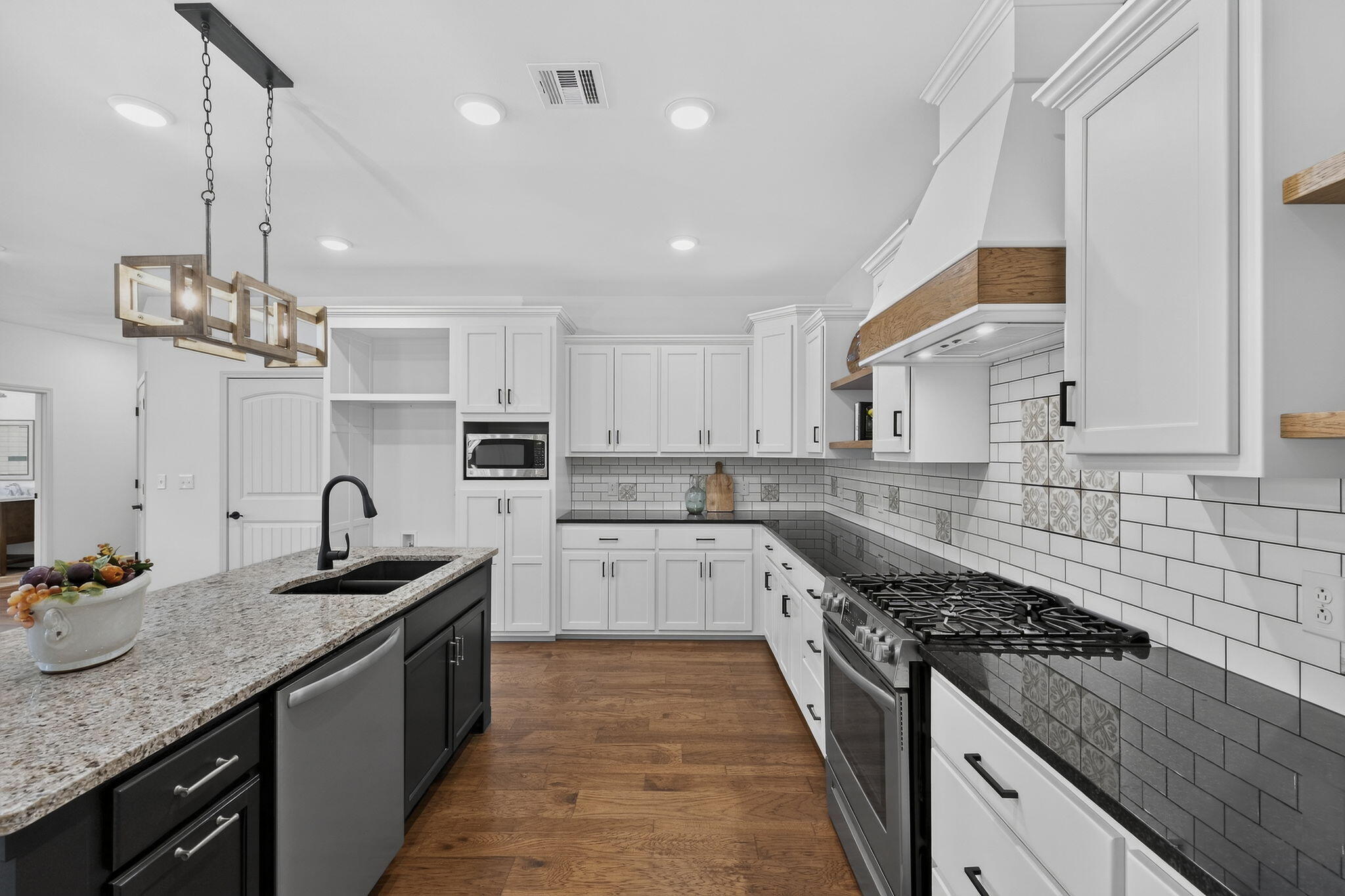 60332869 Property Photo 6