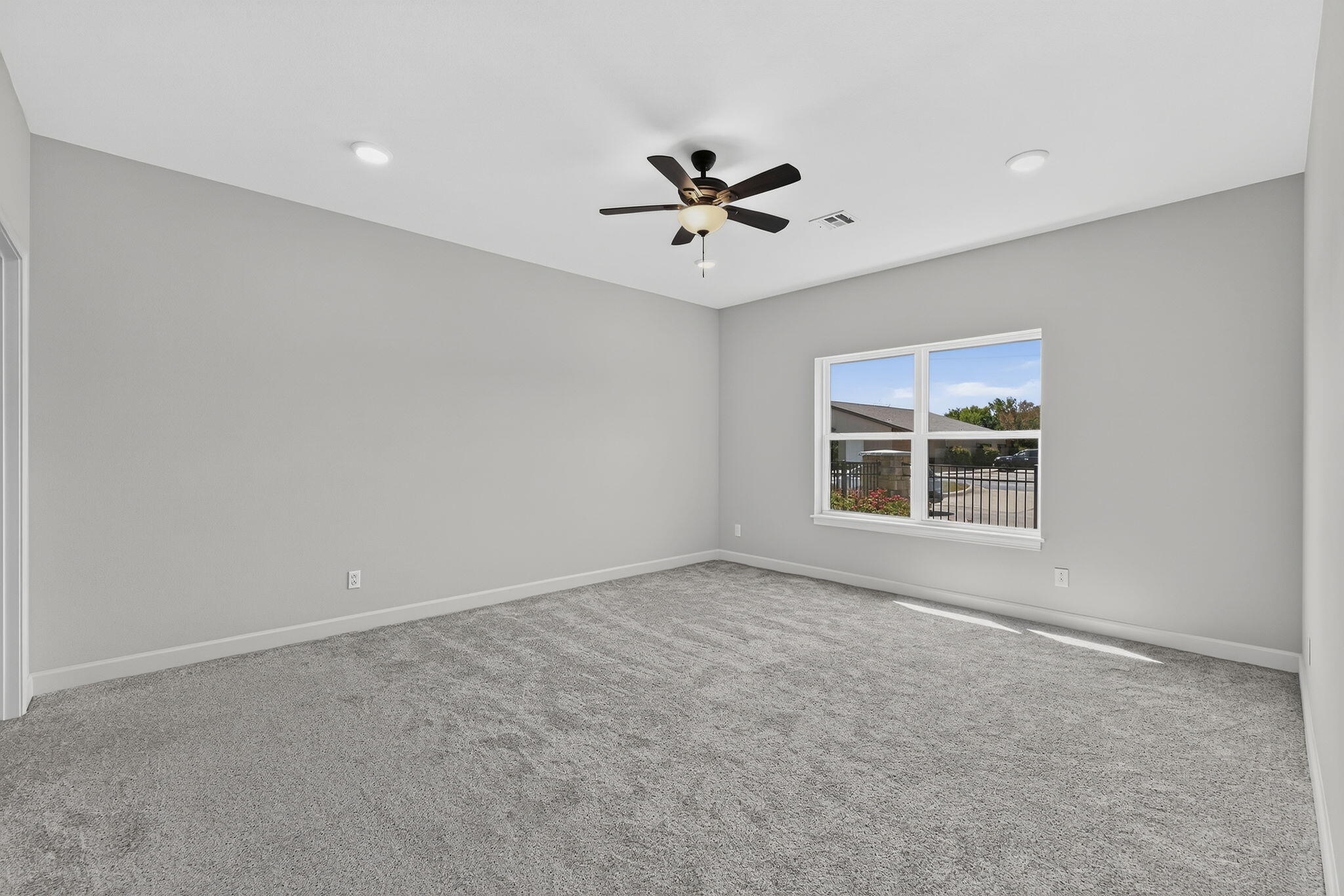 60332869 Property Photo 14