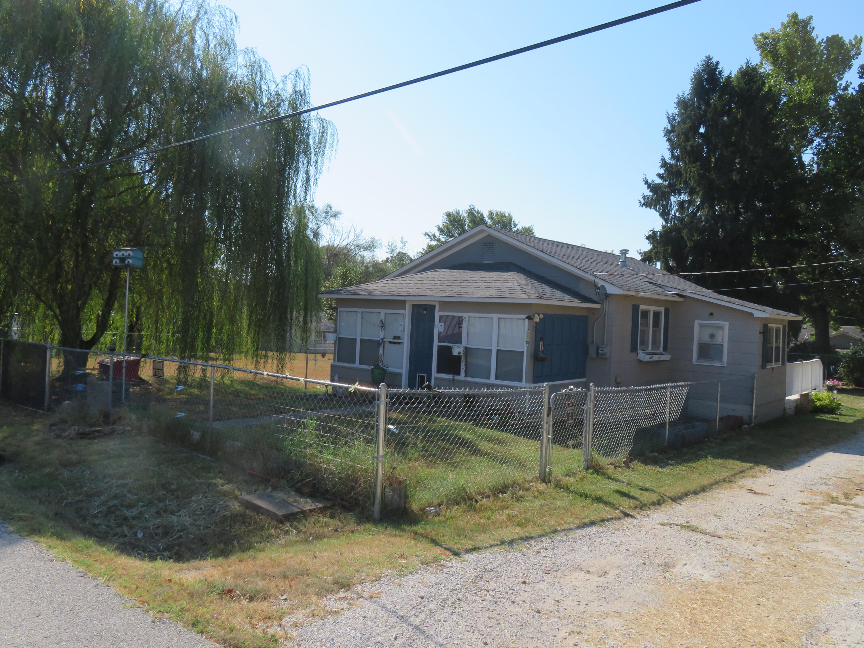 200 East Lee Street Property Photo 2