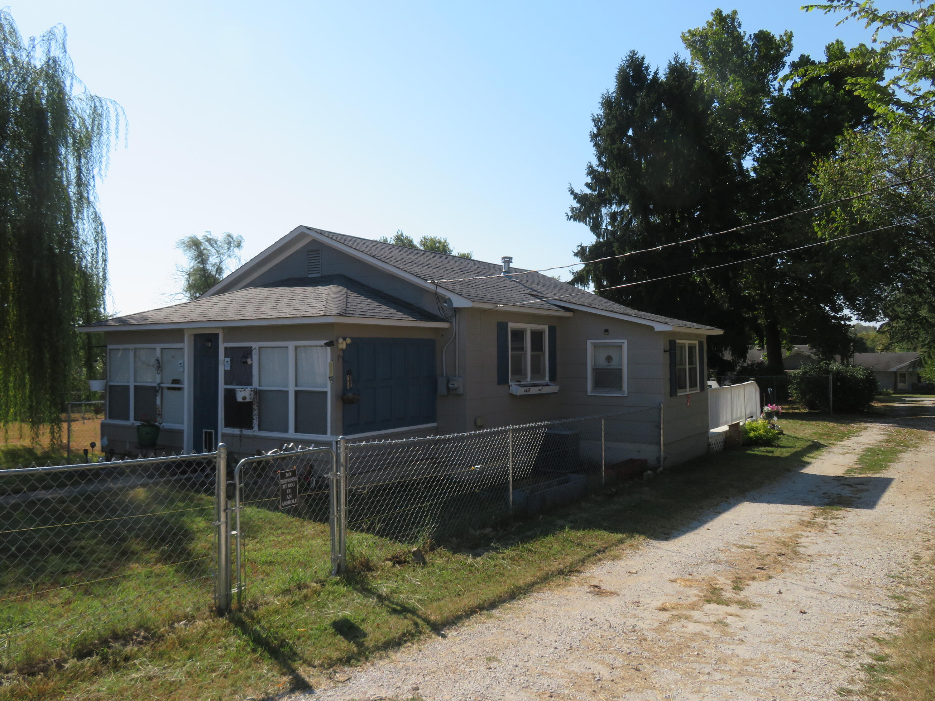 200 East Lee Street Property Photo 4