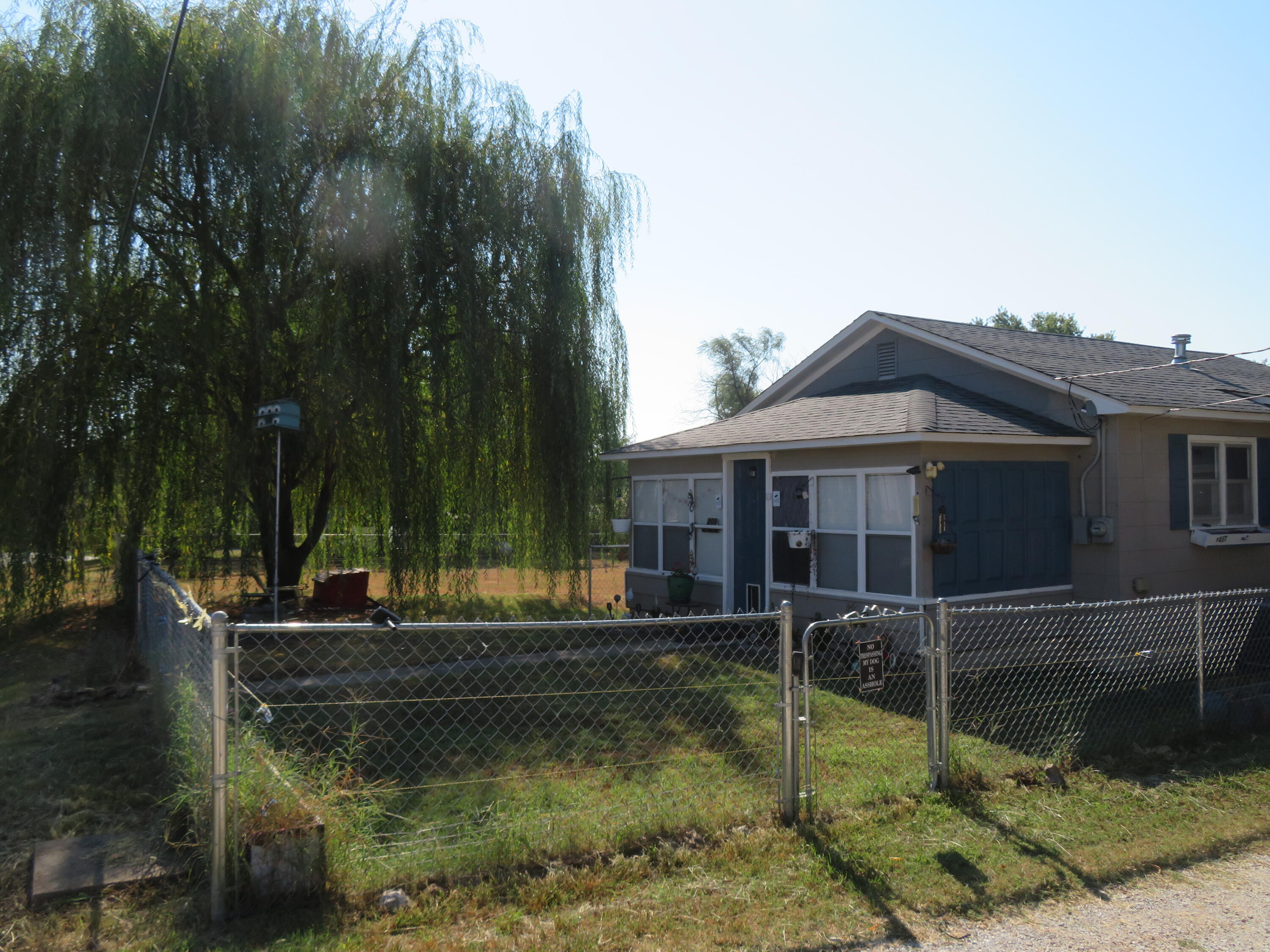 200 East Lee Street Property Photo 5