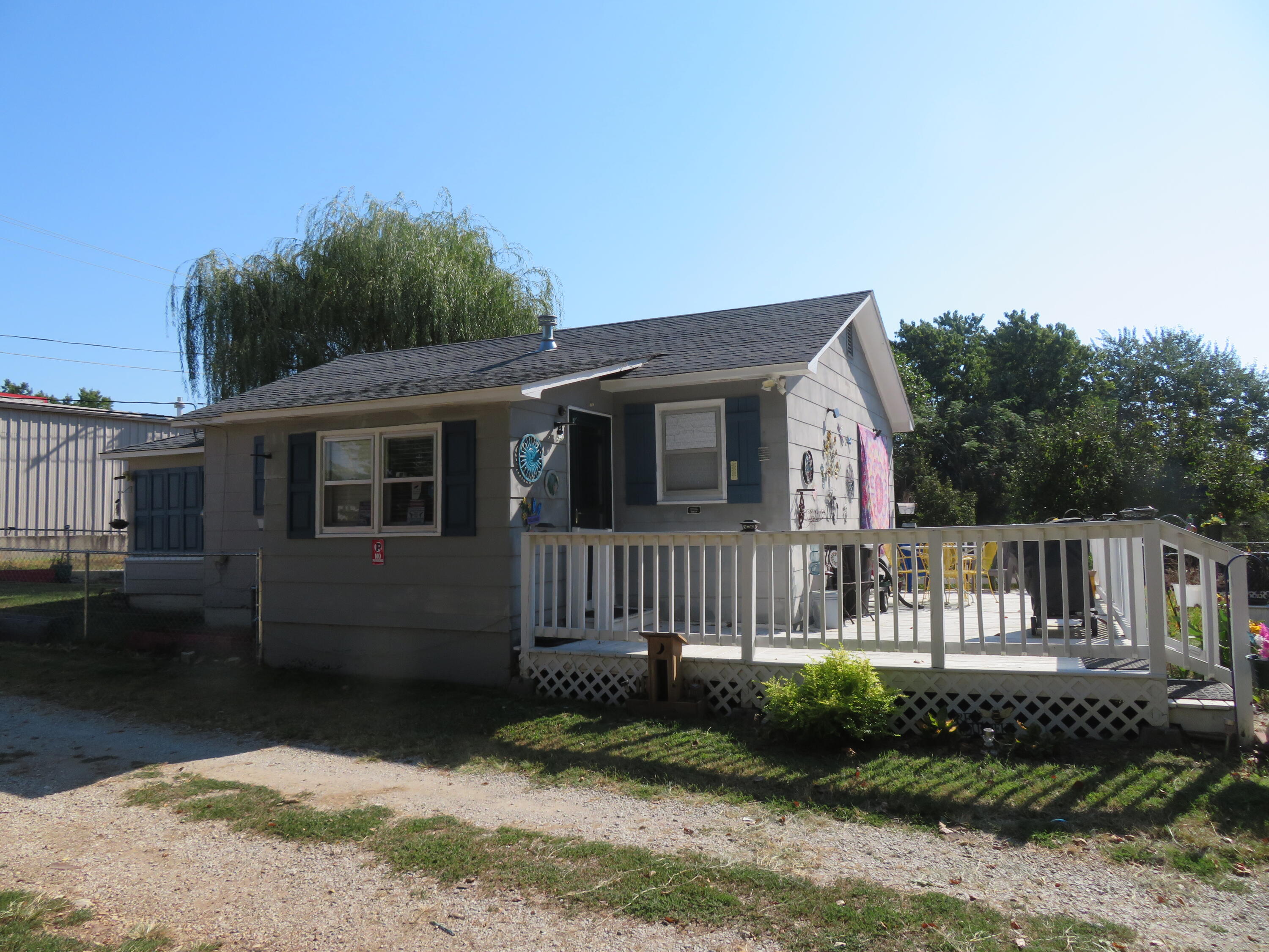 200 East Lee Street Property Photo 7