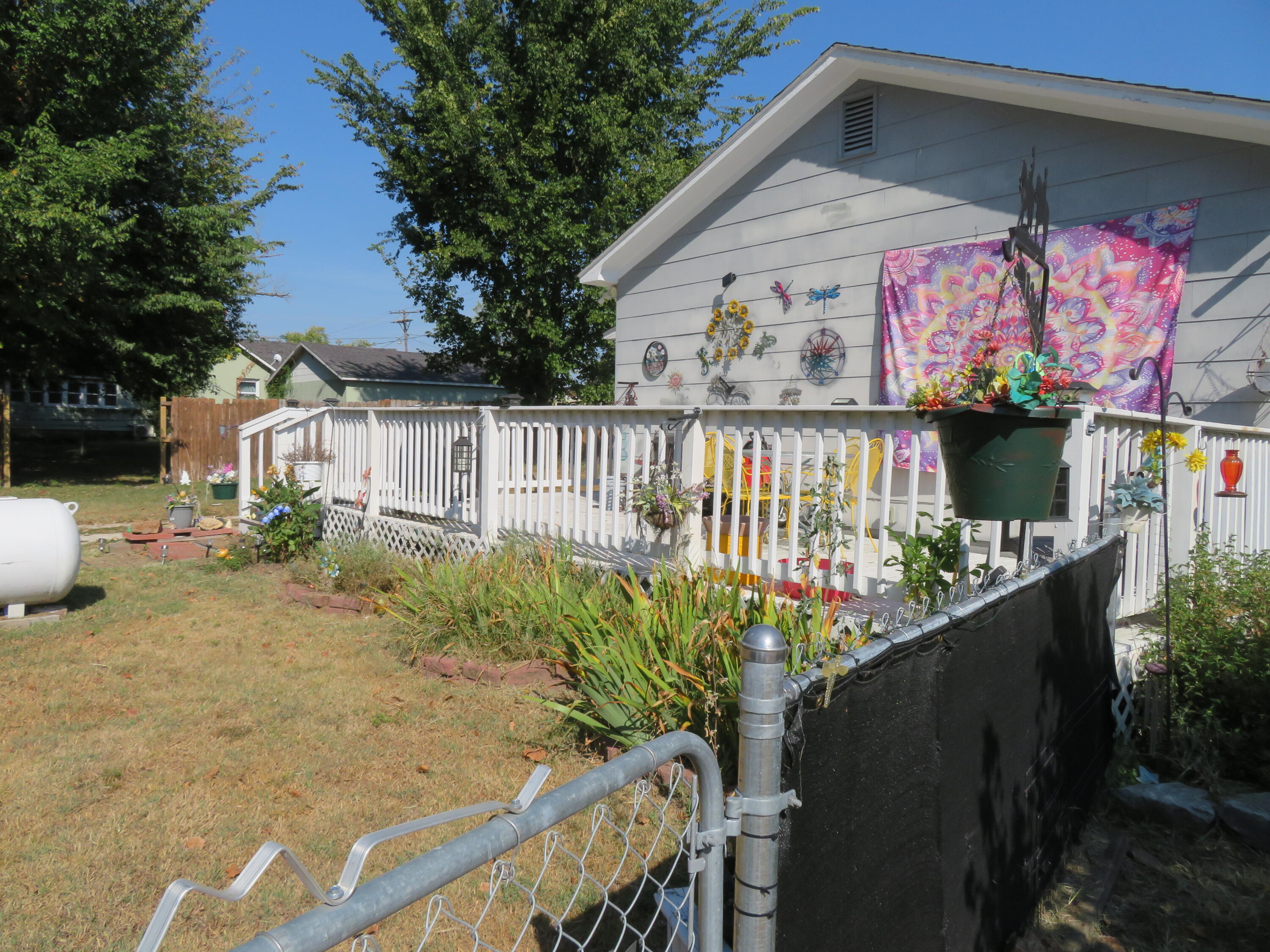 200 East Lee Street Property Photo 13