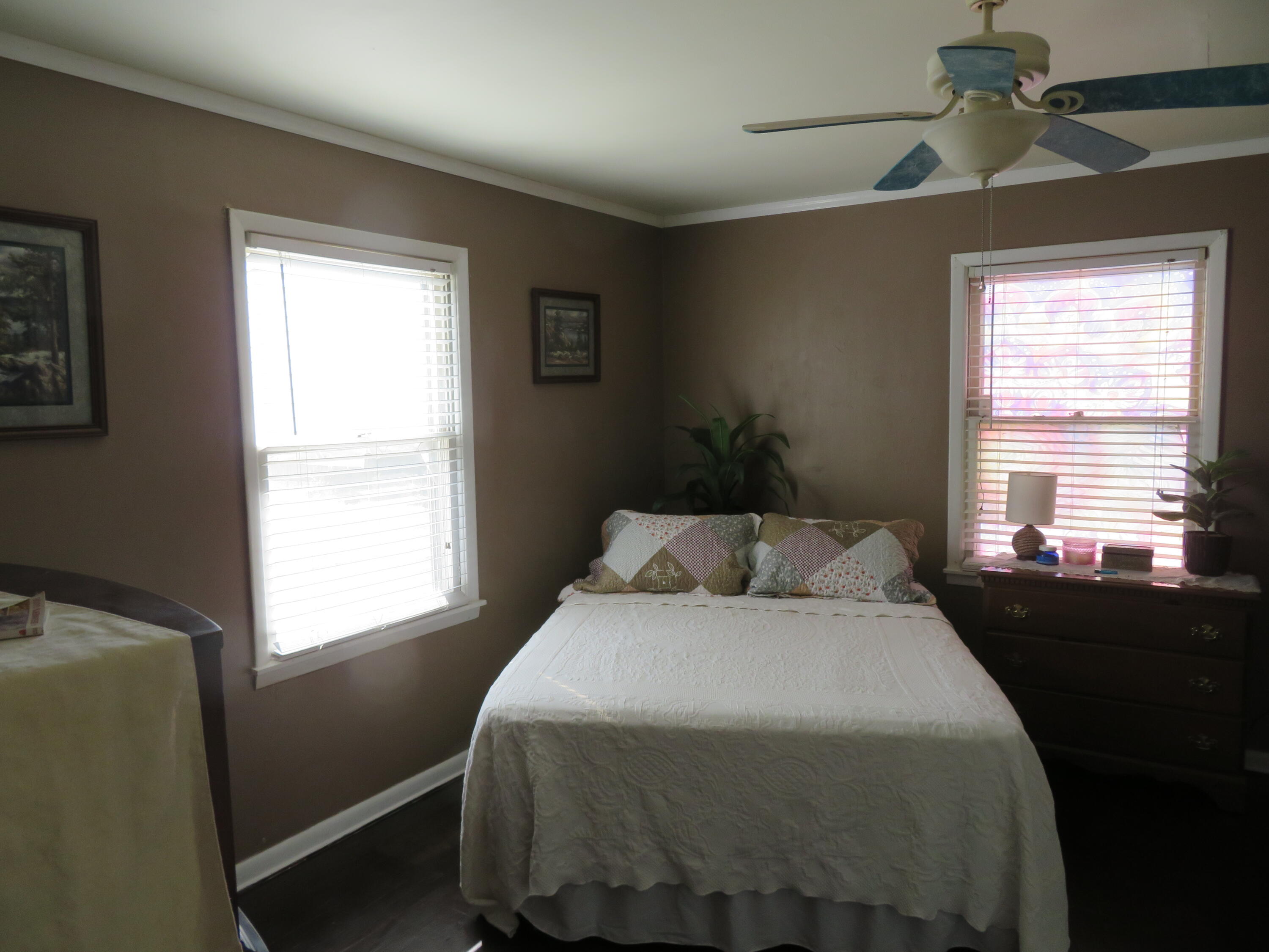200 East Lee Street Property Photo 23
