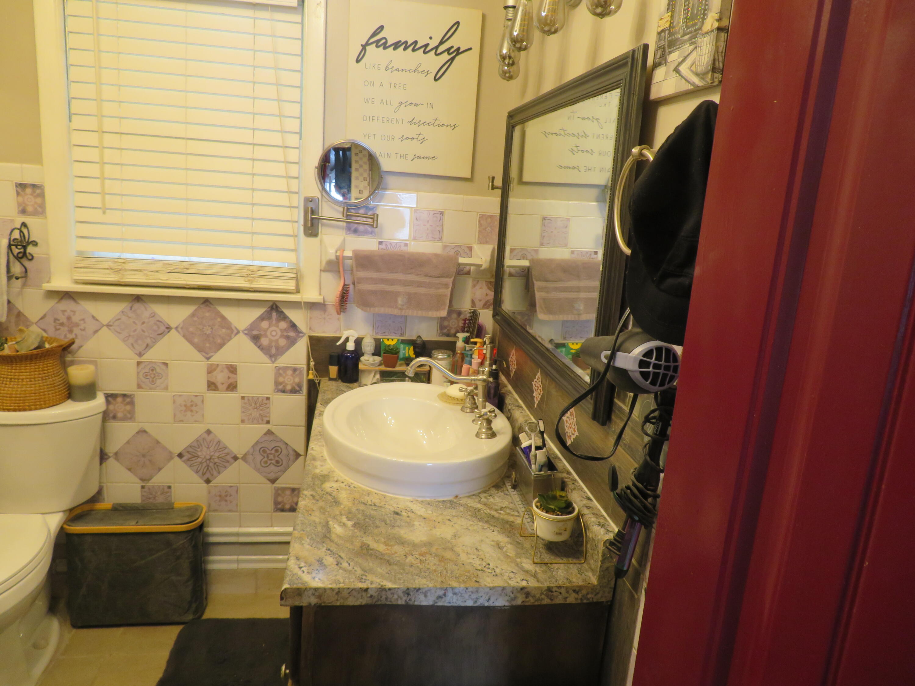 200 East Lee Street Property Photo 27