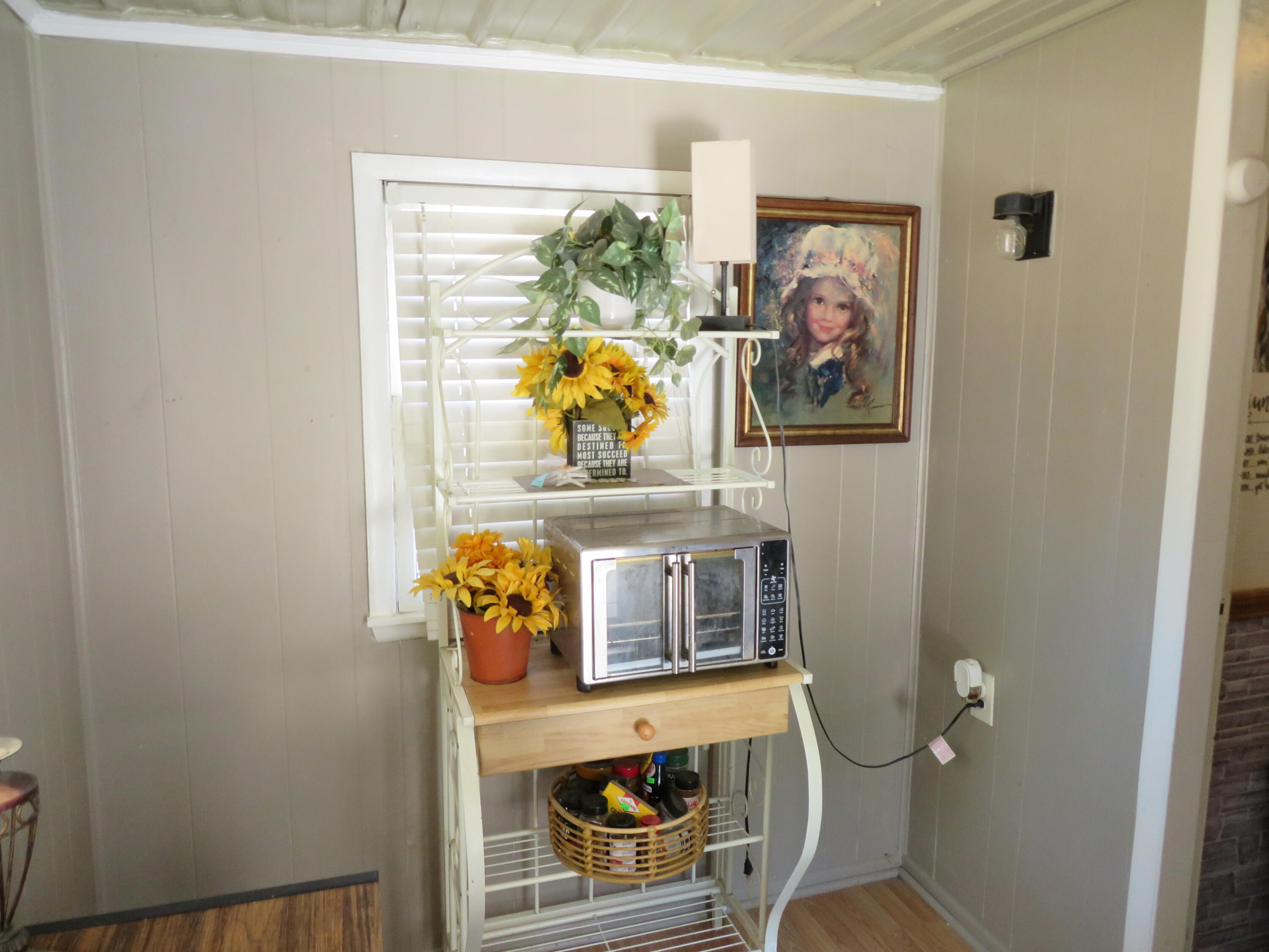 200 East Lee Street Property Photo 32