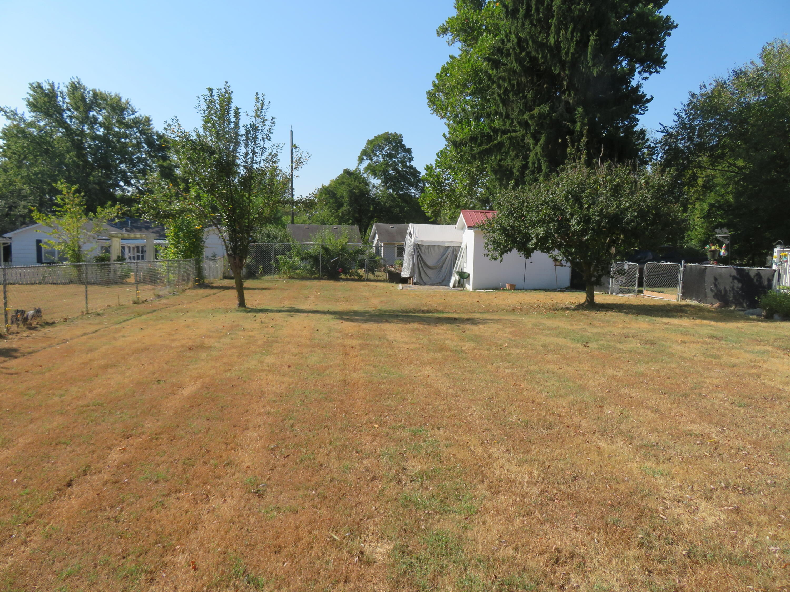 200 East Lee Street Property Photo 36